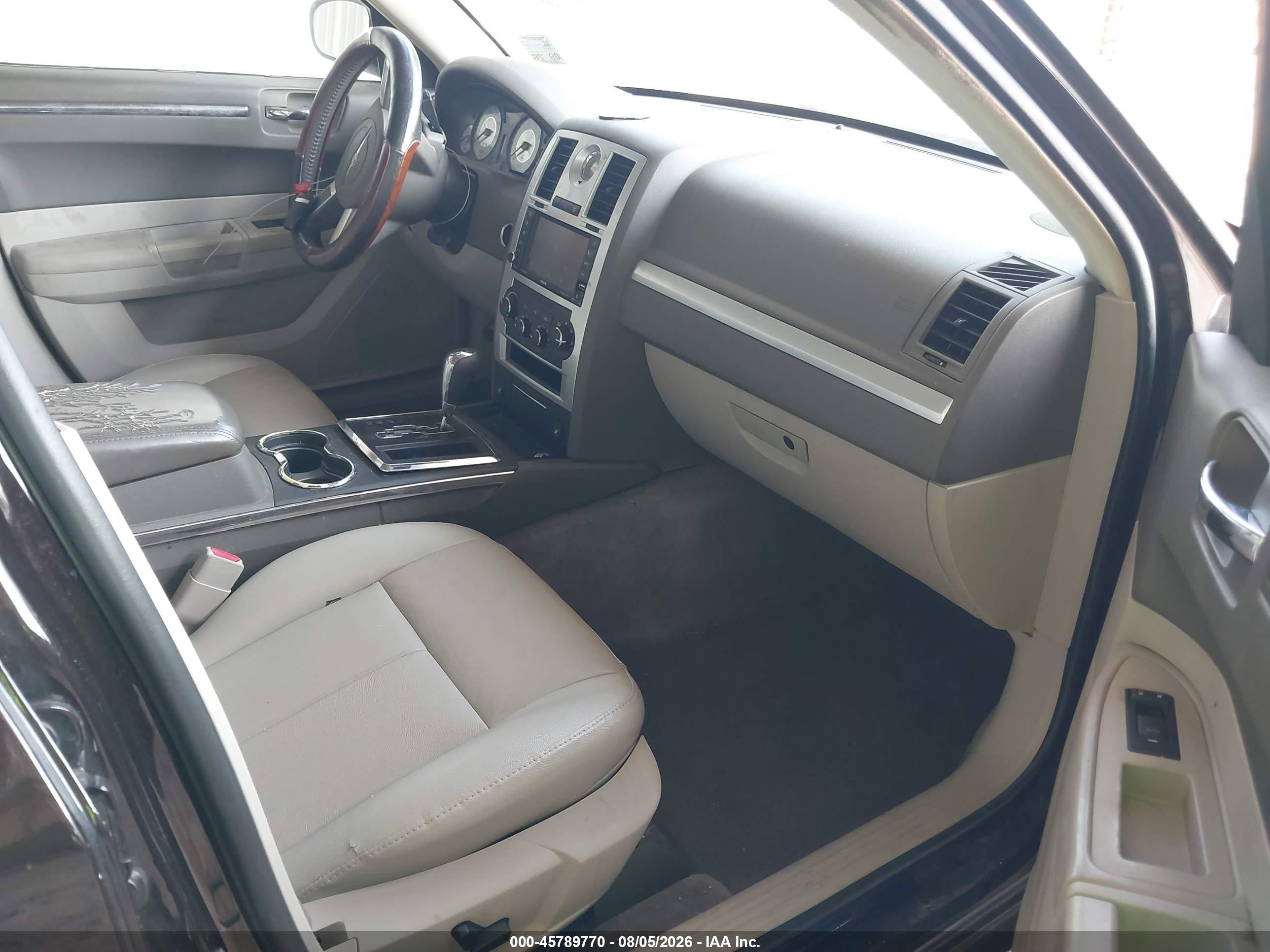 2010 Chrysler 300 Touring/signature Series/executive Series Black vin: 2C3CA5CV7AH180433