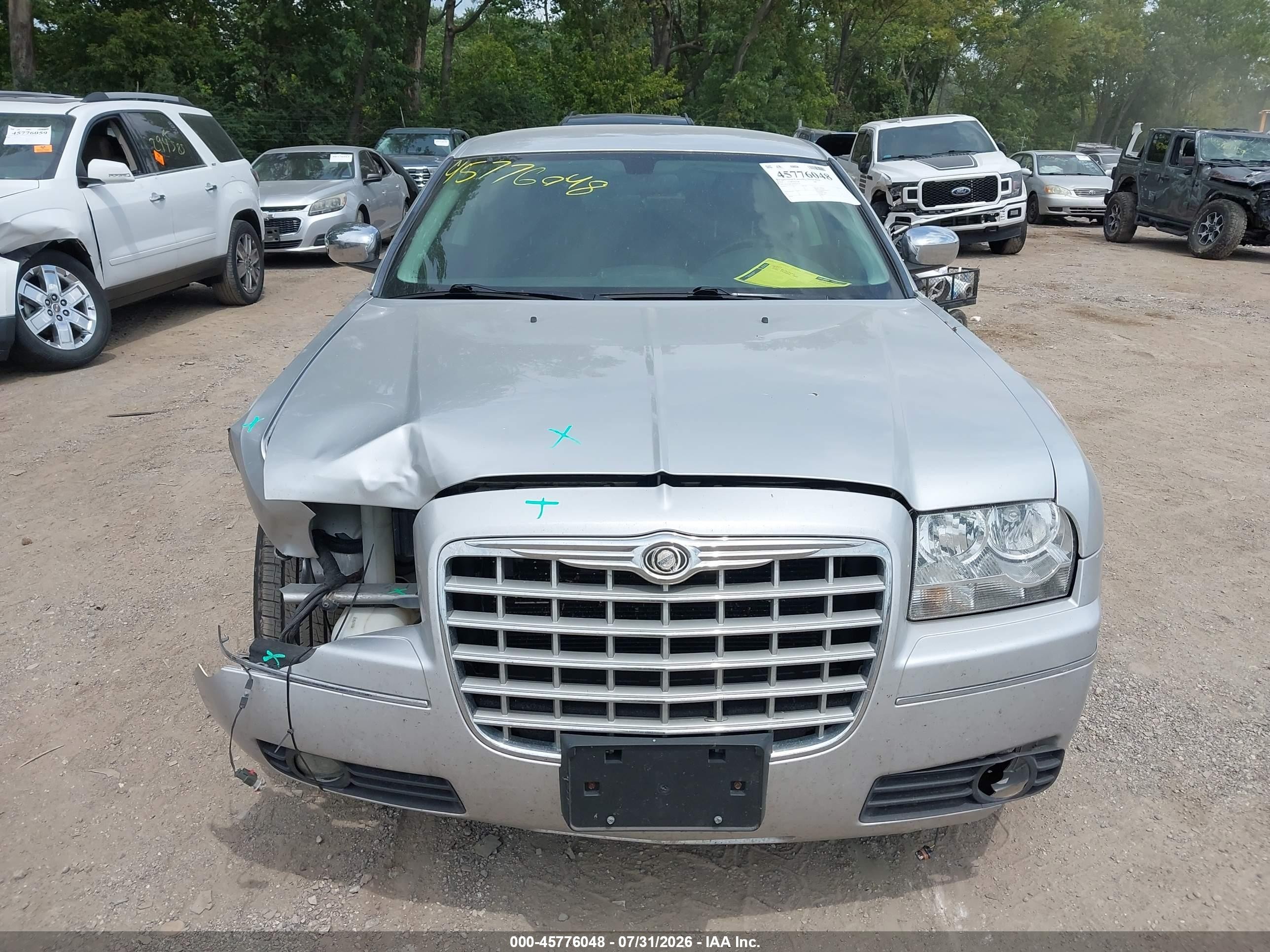 2010 Chrysler 300 Touring/signature Series/executive Series Silver vin: 2C3CA5CV8AH191523