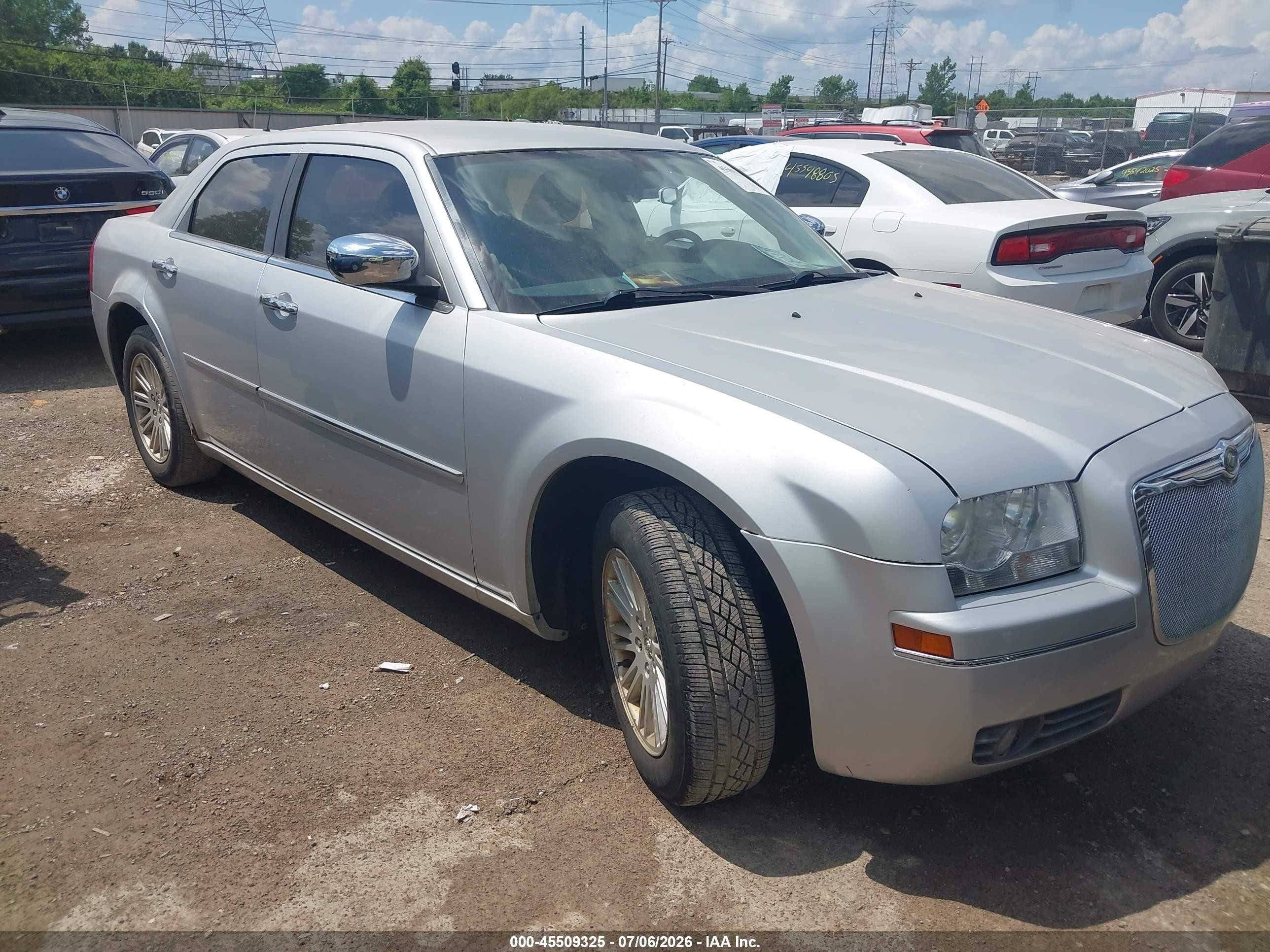 2010 Chrysler 300 Touring/signature Series/executive Series Серебряный vin: 2C3CA5CV9AH180272