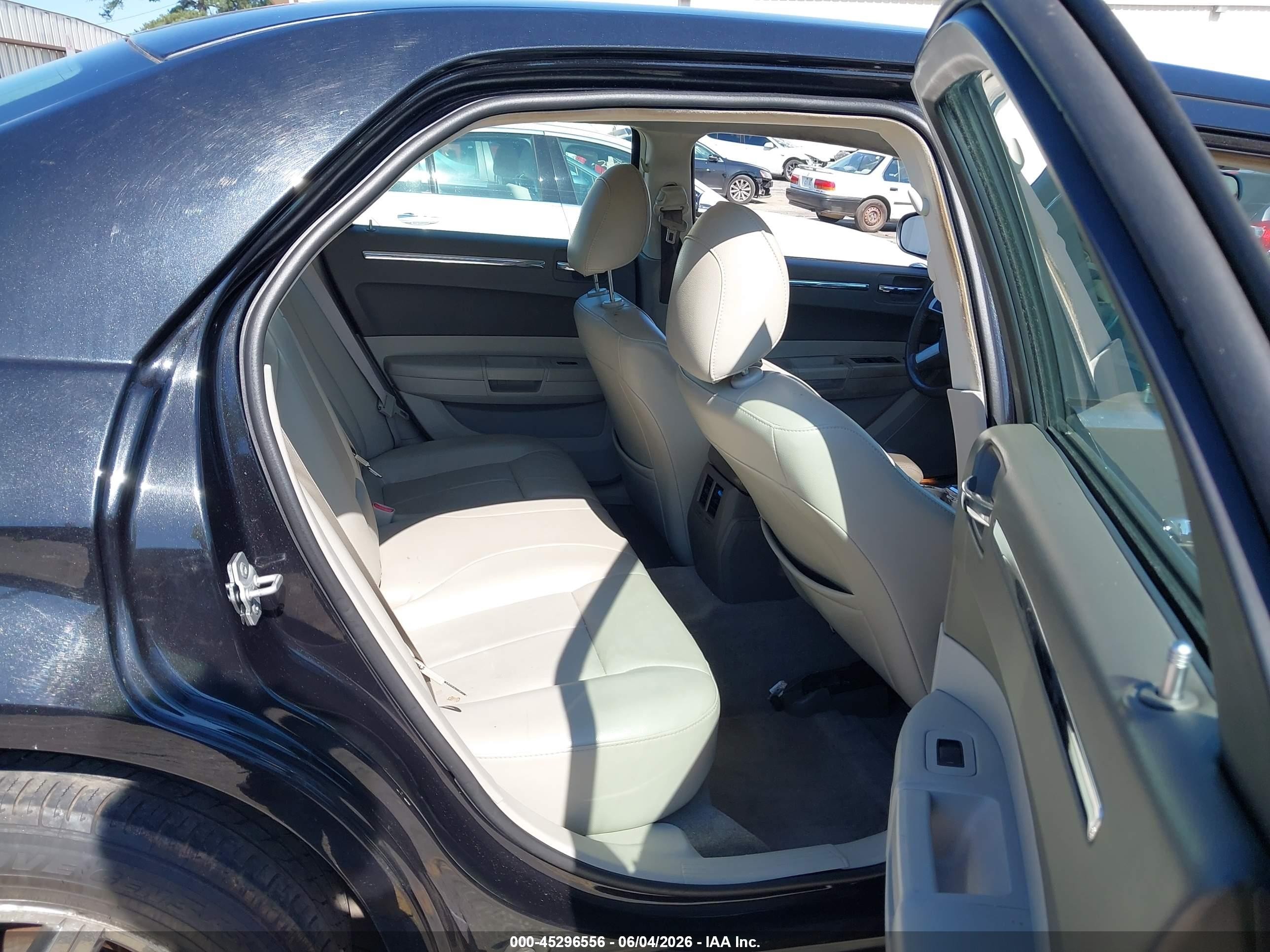 2010 Chrysler 300 Touring/signature Series/executive Series Черный vin: 2C3CA5CV9AH211293