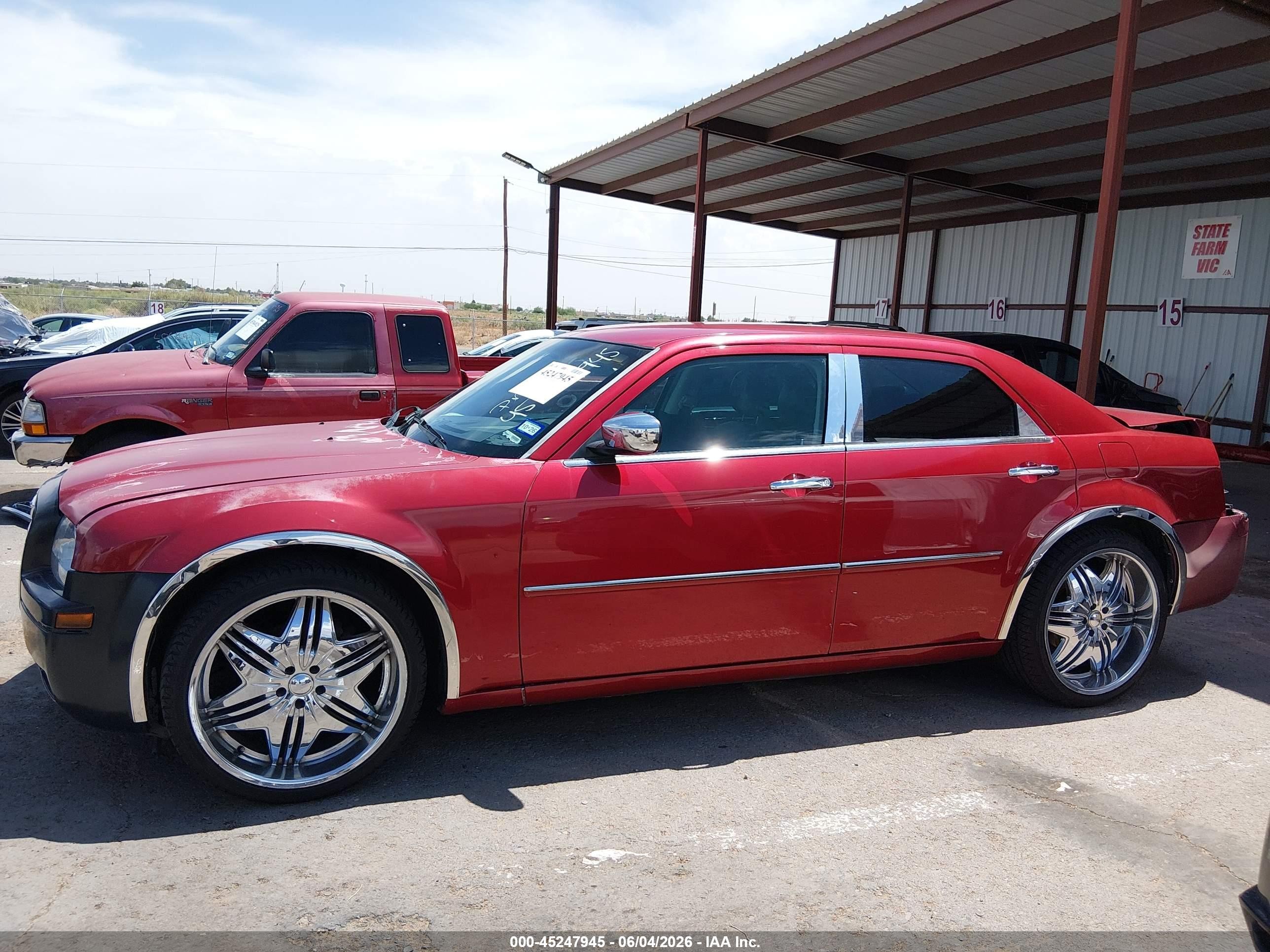 2010 Chrysler 300 Touring/signature Series/executive Series Red vin: 2C3CA5CV9AH319283