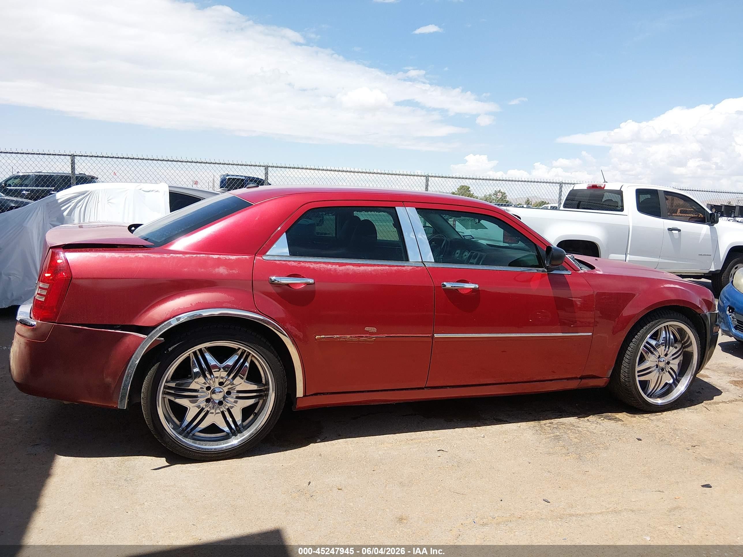 2010 Chrysler 300 Touring/signature Series/executive Series Red vin: 2C3CA5CV9AH319283