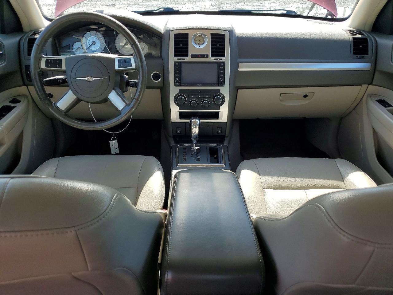 2010 Chrysler 300 Touring Burgundy vin: 2C3CA5CVXAH132232