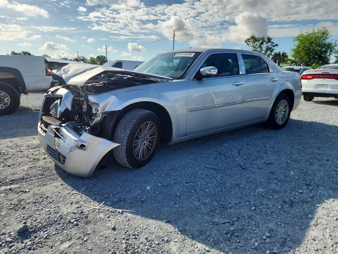 2010 Chrysler 300 Touring Silver vin: 2C3CA5CVXAH276296