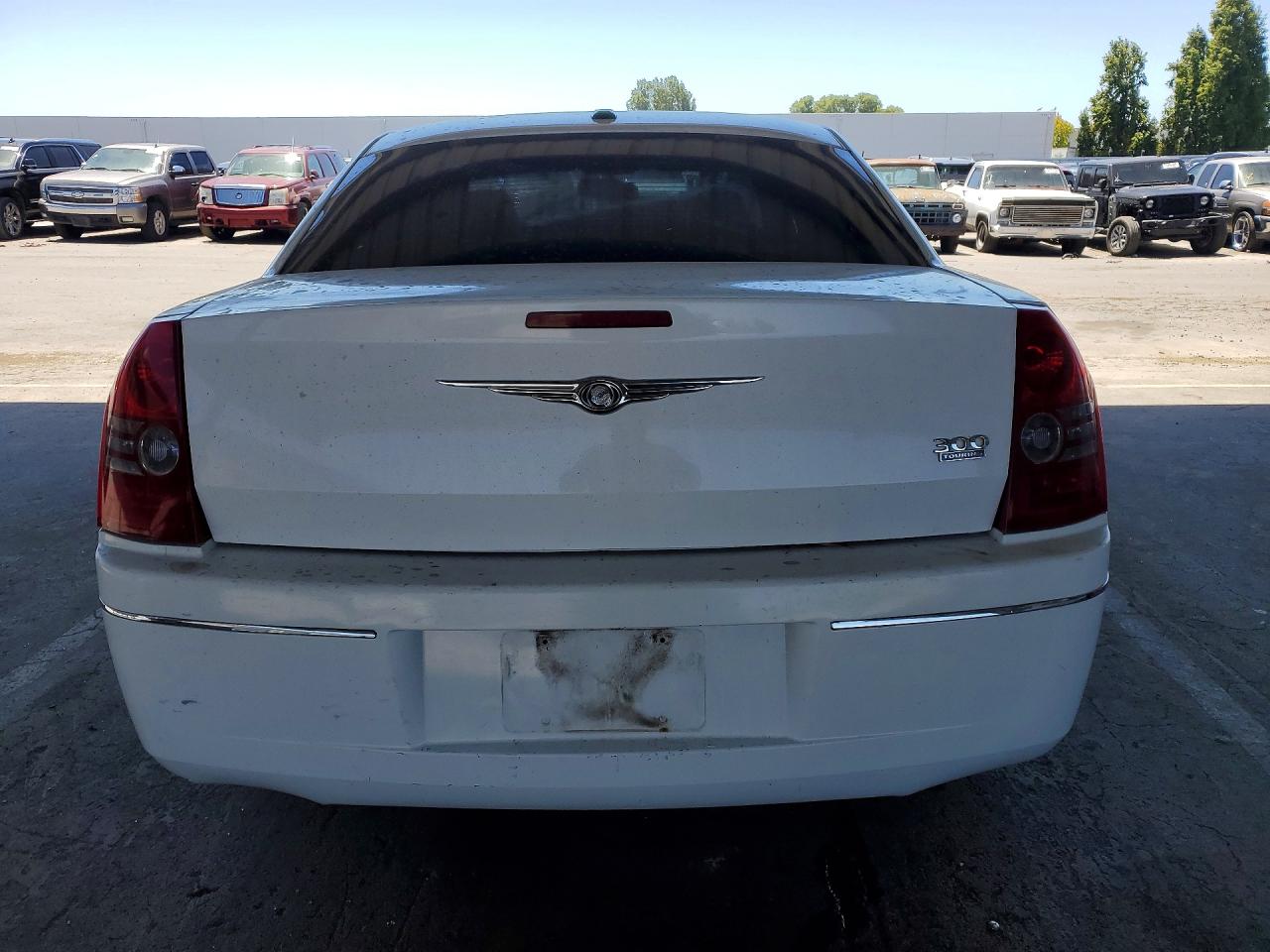 2010 Chrysler 300 Touring White vin: 2C3CA5CVXAH293941
