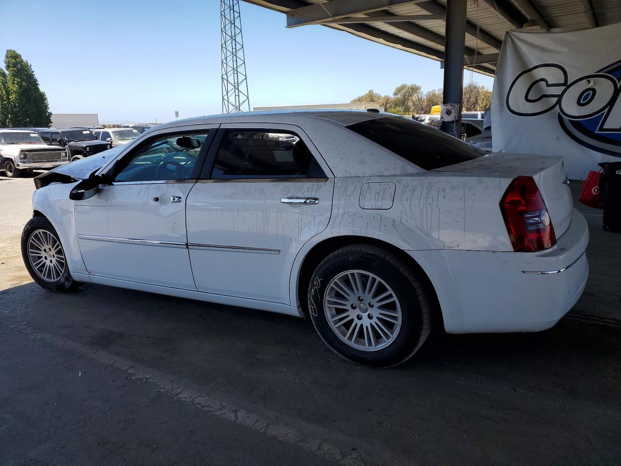 2010 Chrysler 300 Touring White vin: 2C3CA5CVXAH293941