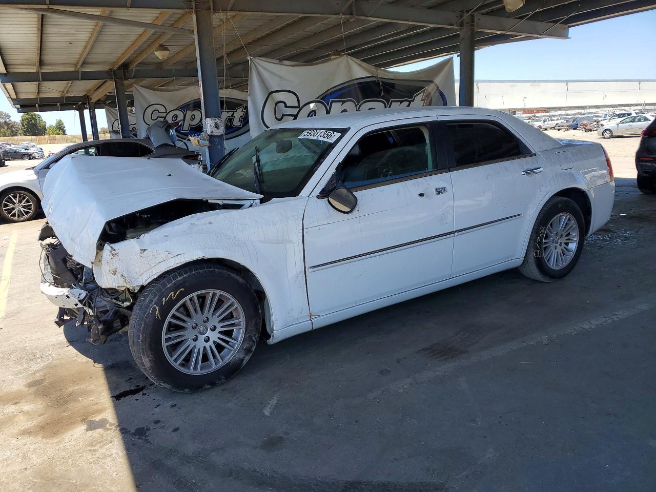 2010 Chrysler 300 Touring White vin: 2C3CA5CVXAH293941