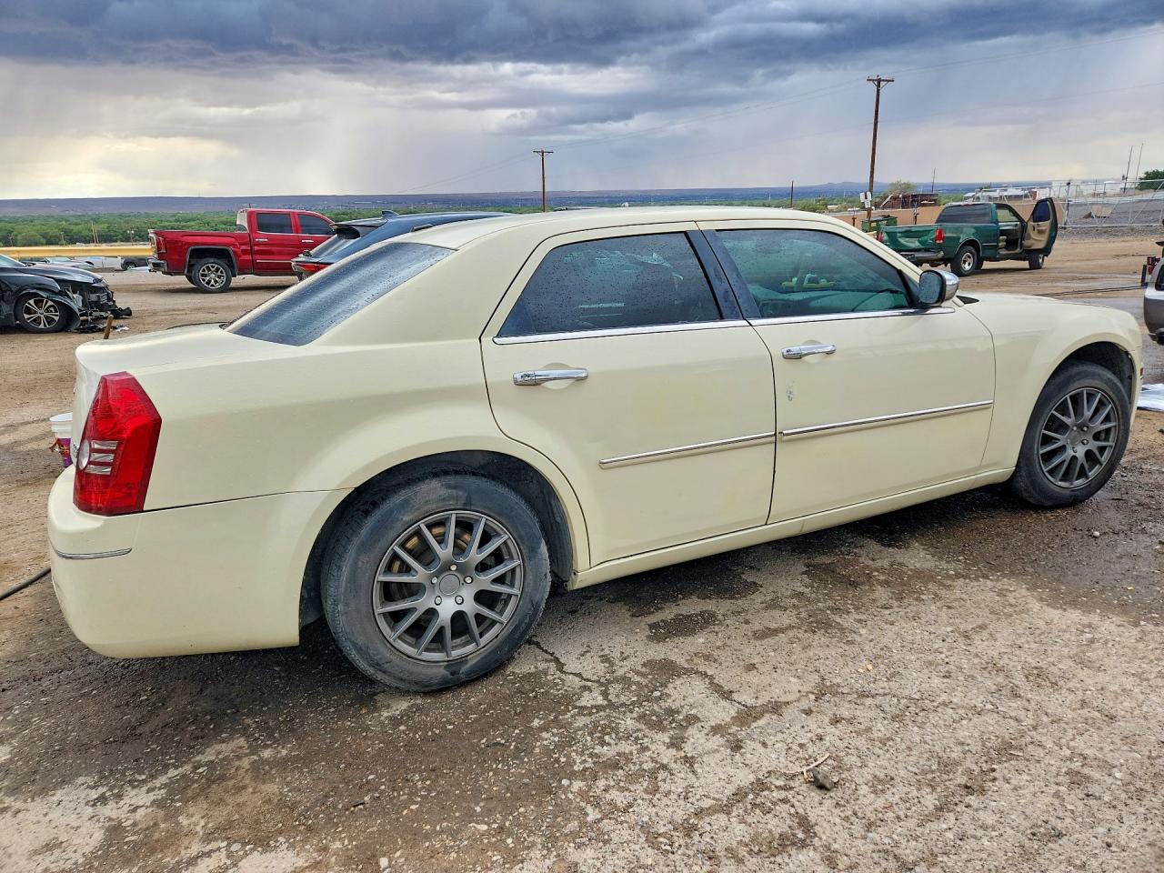 2010 Chrysler 300 Touring Tan vin: 2C3CA5CVXAH319325