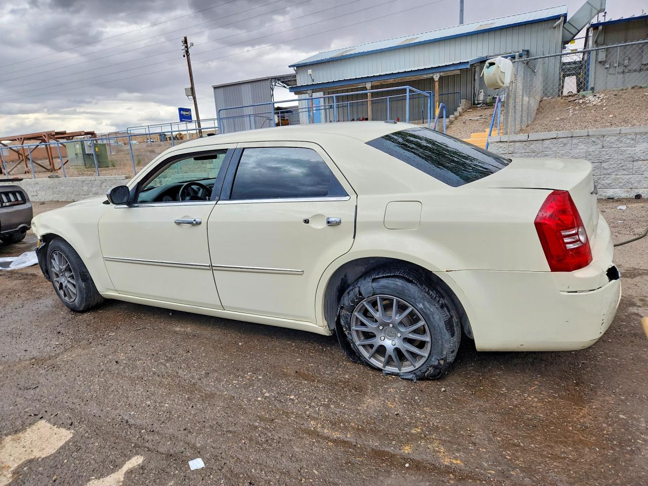 2010 Chrysler 300 Touring Tan vin: 2C3CA5CVXAH319325