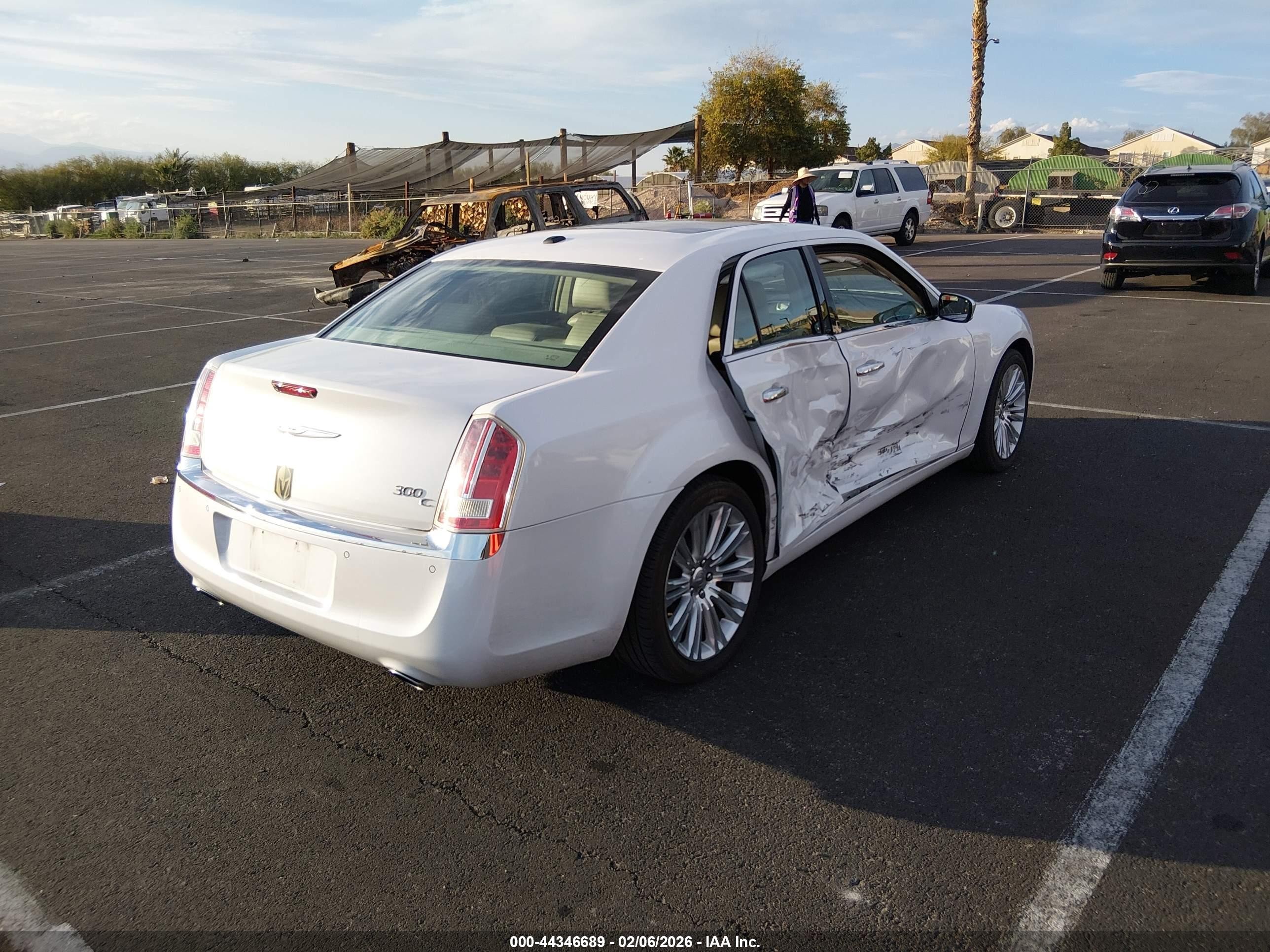 2011 Chrysler 300c   White vin: 2C3CA6CT3BH531456