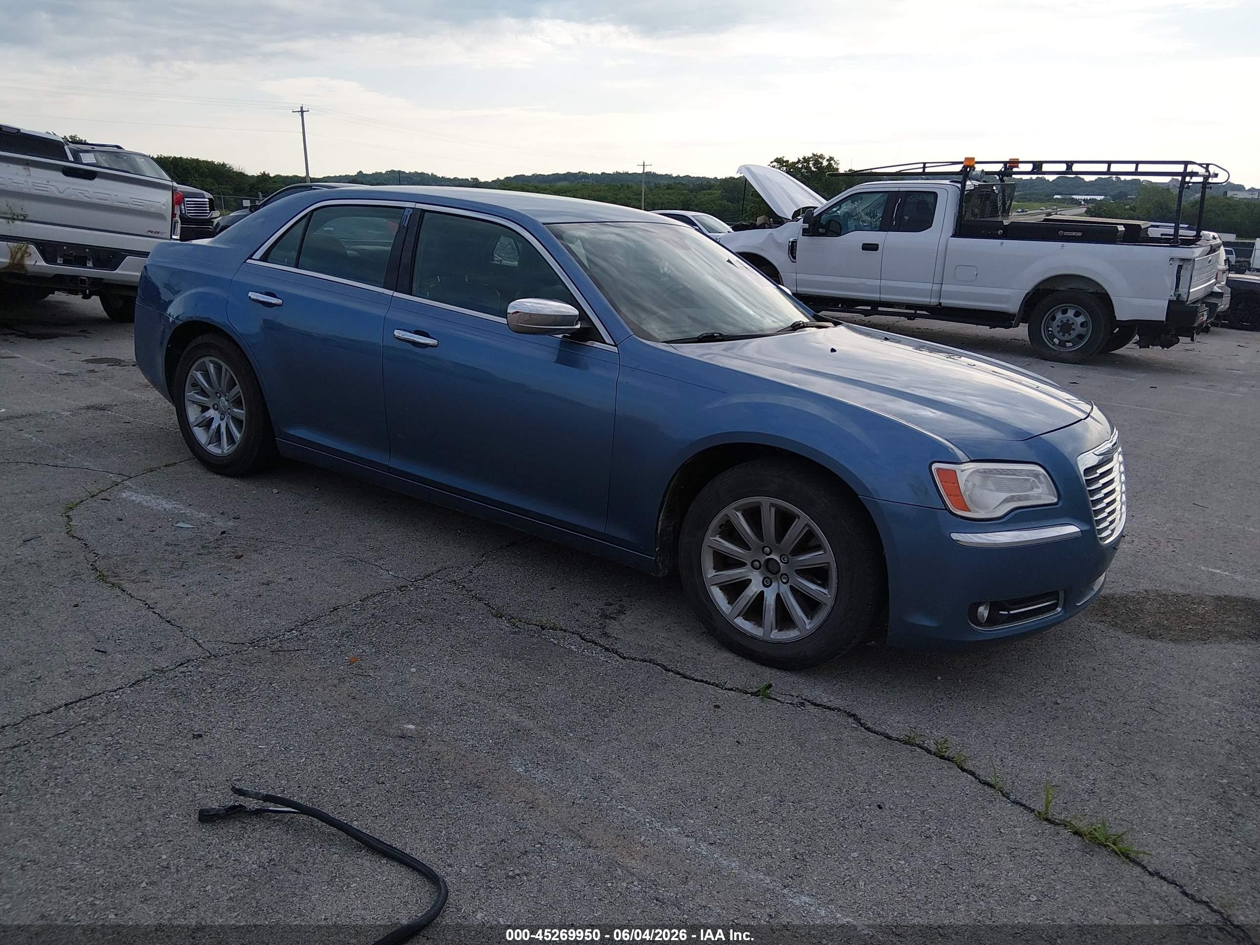 2011 Chrysler 300c   Blue vin: 2C3CA6CT4BH581282