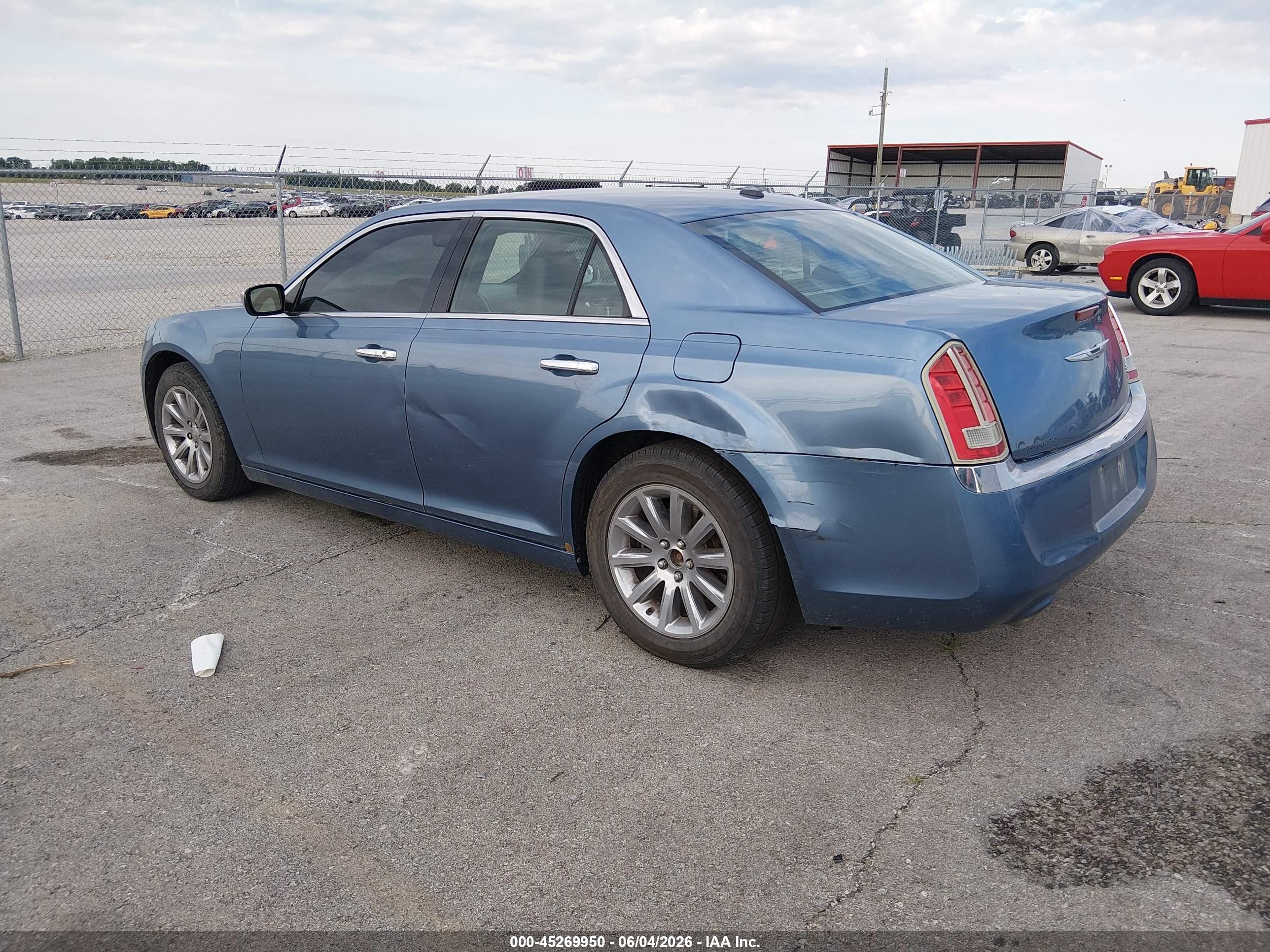 2011 Chrysler 300c   Blue vin: 2C3CA6CT4BH581282