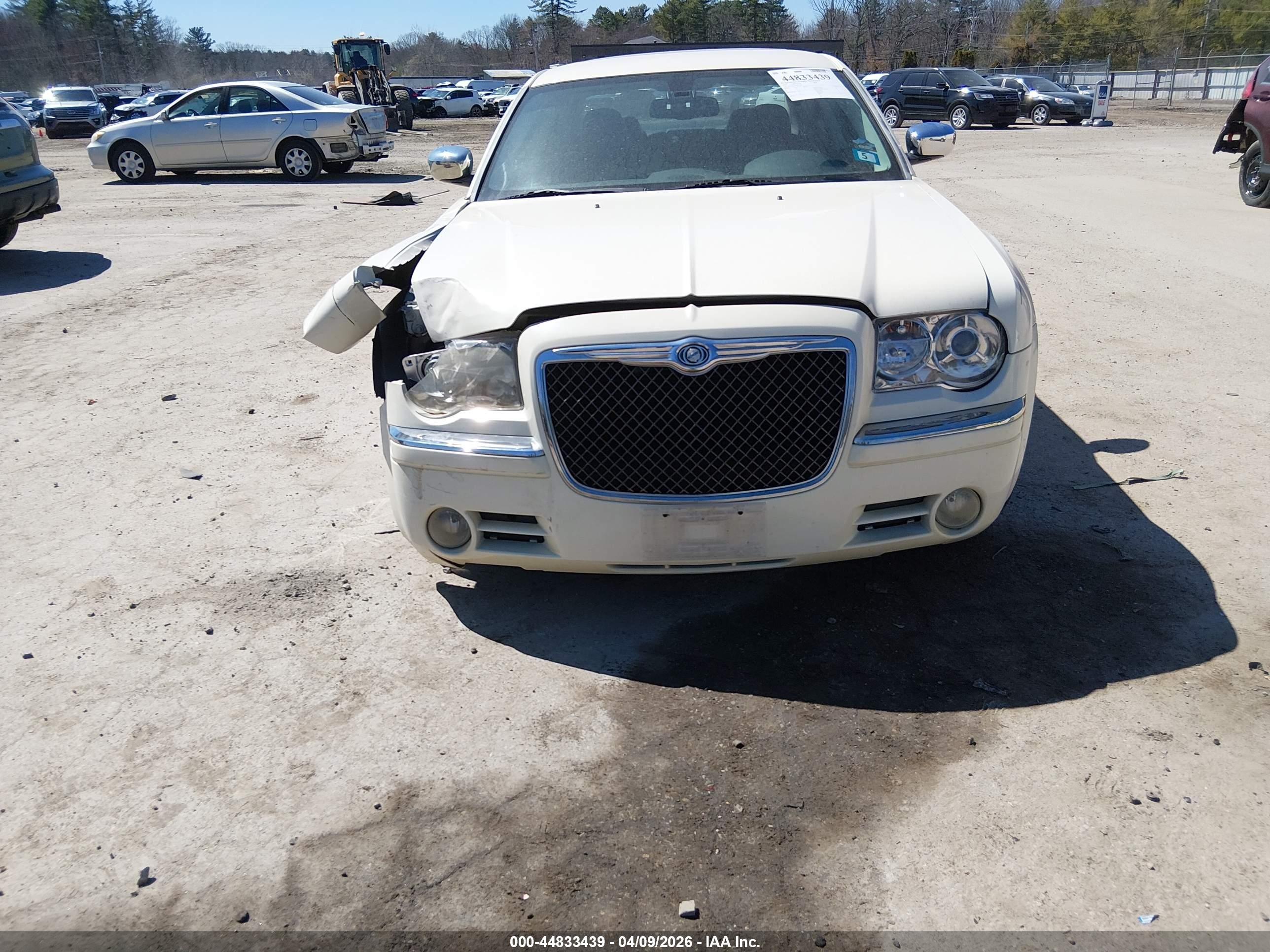 2010 Chrysler 300c Hemi White vin: 2C3CA6CT5AH211408