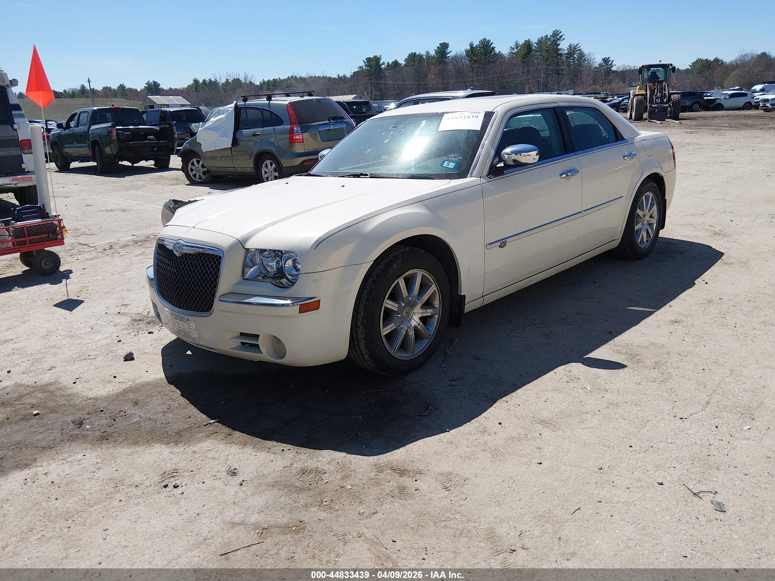 2010 Chrysler 300c Hemi White vin: 2C3CA6CT5AH211408
