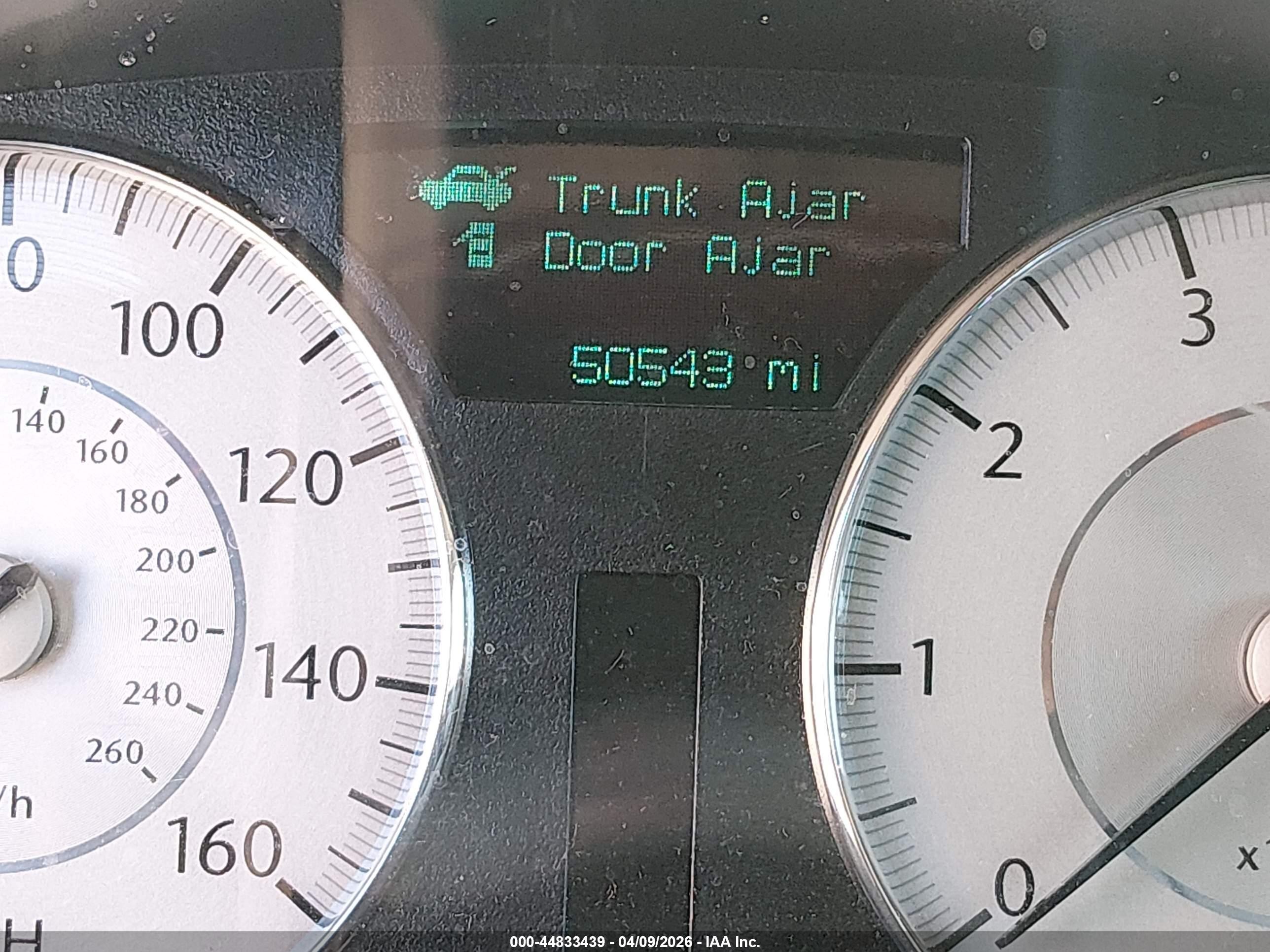 2010 Chrysler 300c Hemi White vin: 2C3CA6CT5AH211408