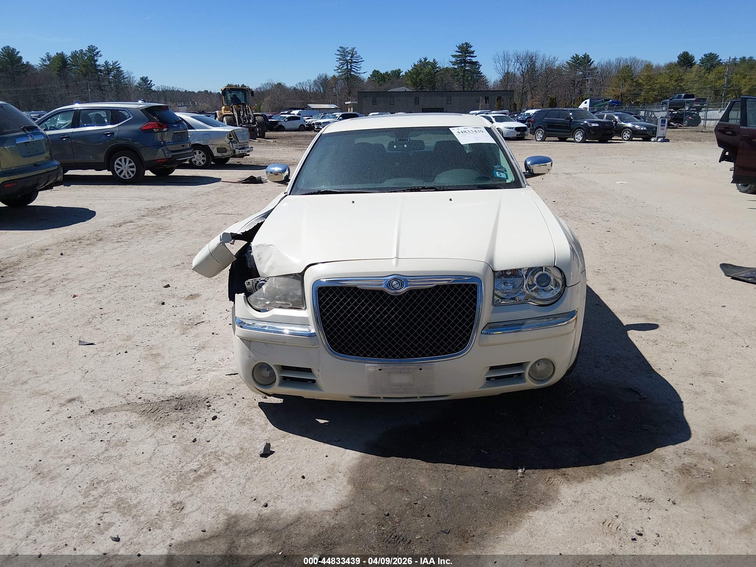 2010 Chrysler 300c Hemi White vin: 2C3CA6CT5AH211408