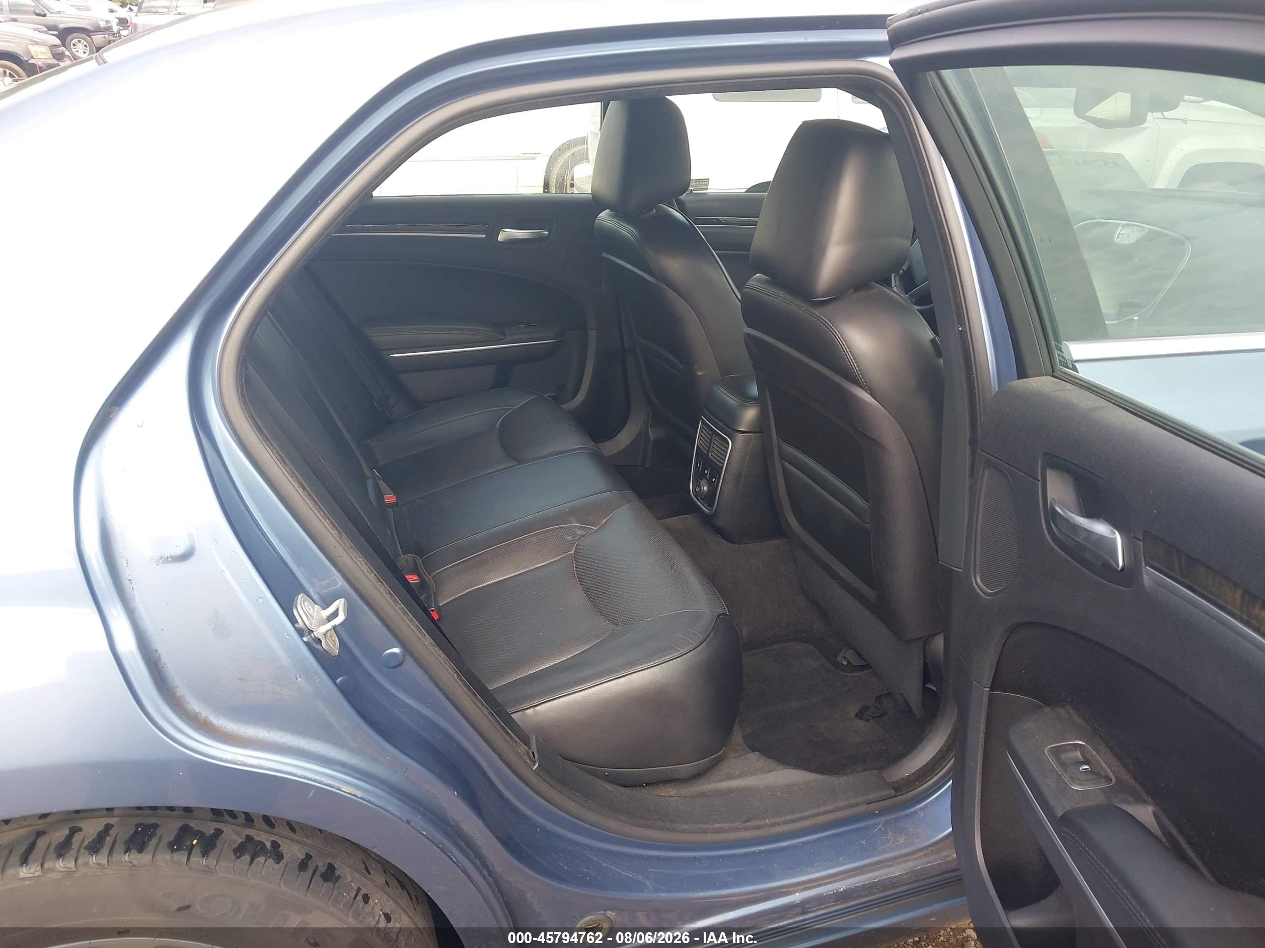 2011 Chrysler 300c   Blue vin: 2C3CA6CT5BH580111