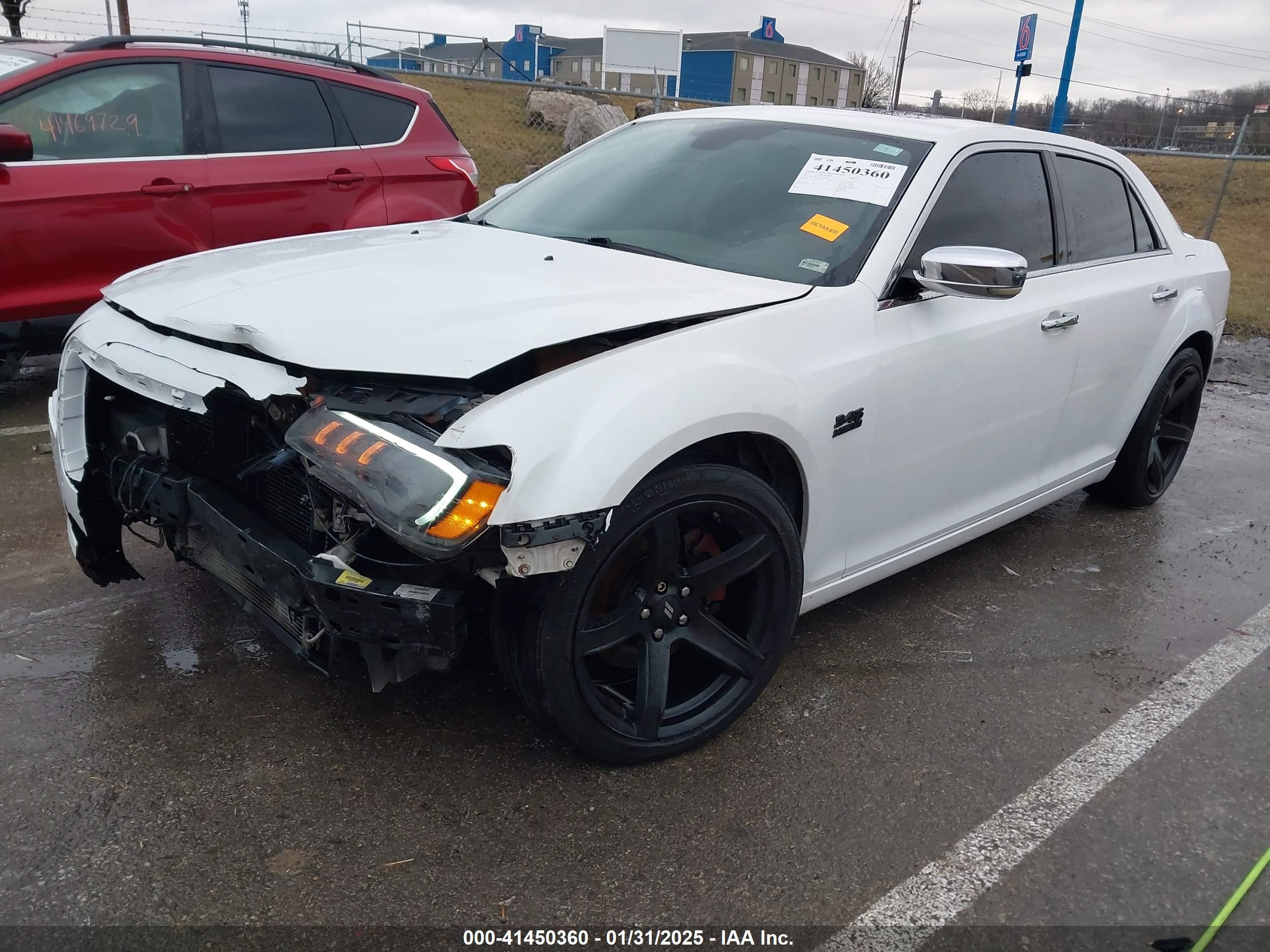 2011 Chrysler 300c   White vin: 2C3CA6CT6BH528891