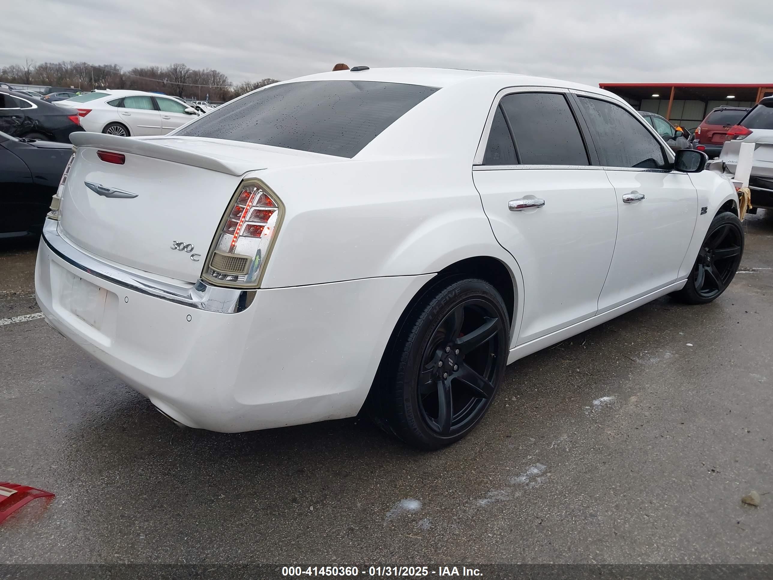 2011 Chrysler 300c   White vin: 2C3CA6CT6BH528891