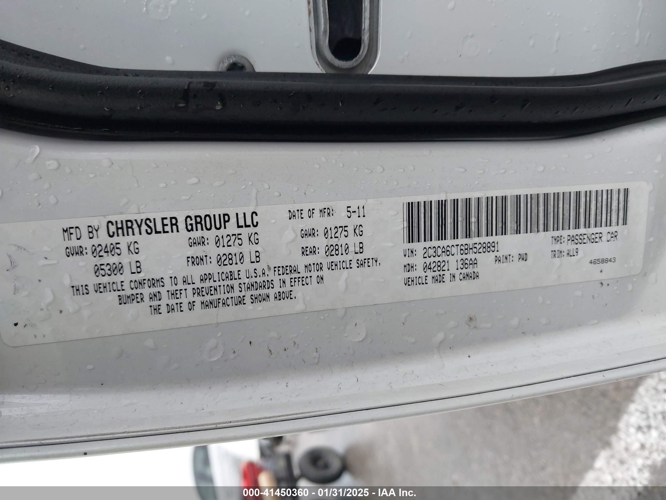 2011 Chrysler 300c   White vin: 2C3CA6CT6BH528891