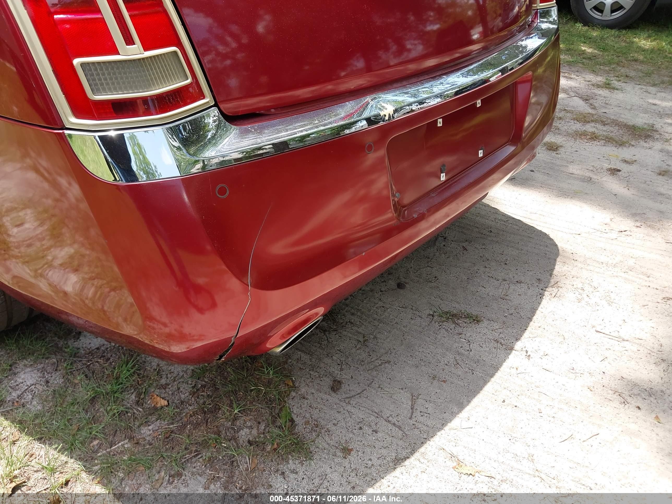 2011 Chrysler 300c   Burgundy vin: 2C3CA6CT6BH564421