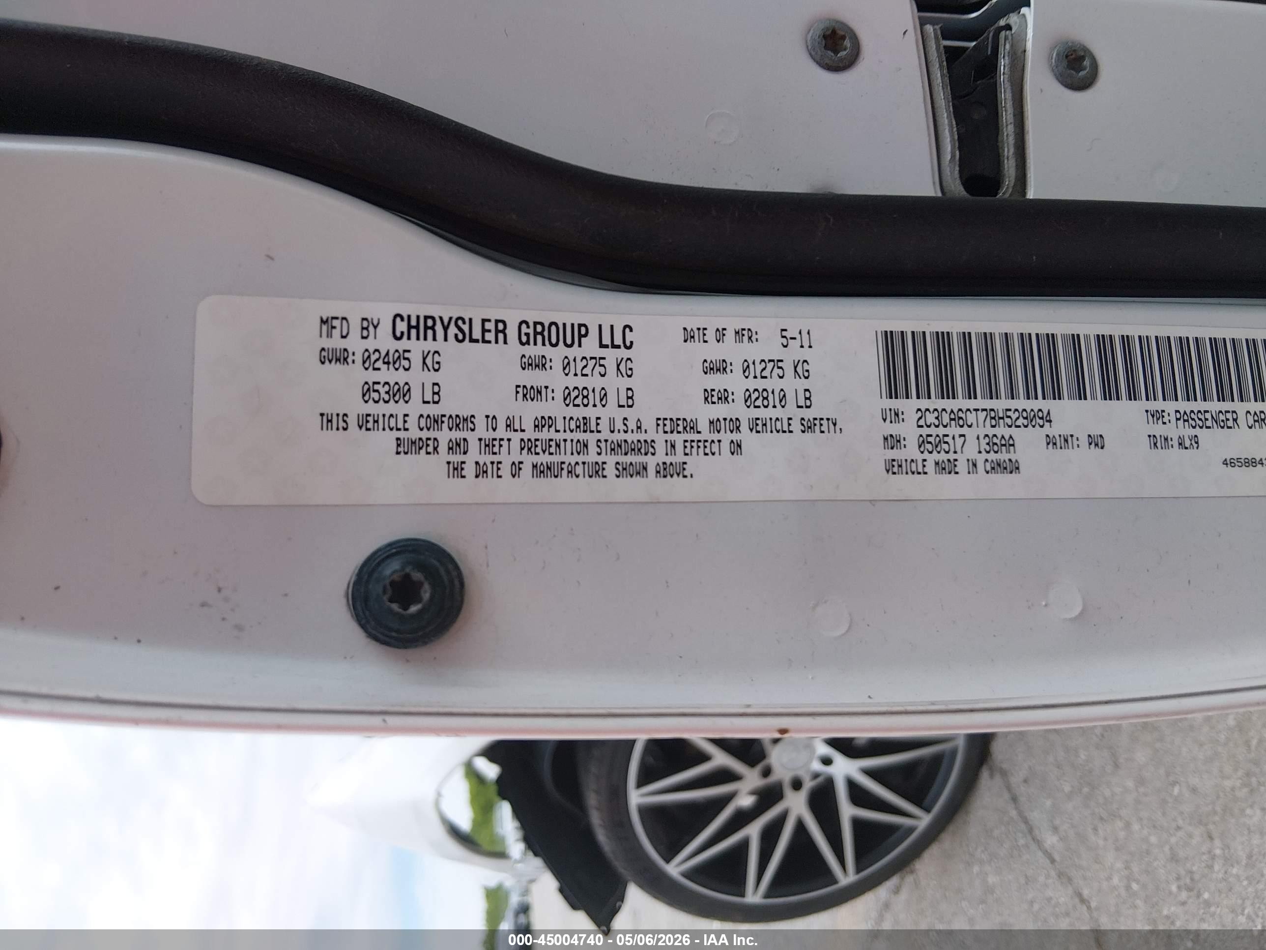 2011 Chrysler 300c   White vin: 2C3CA6CT7BH529094