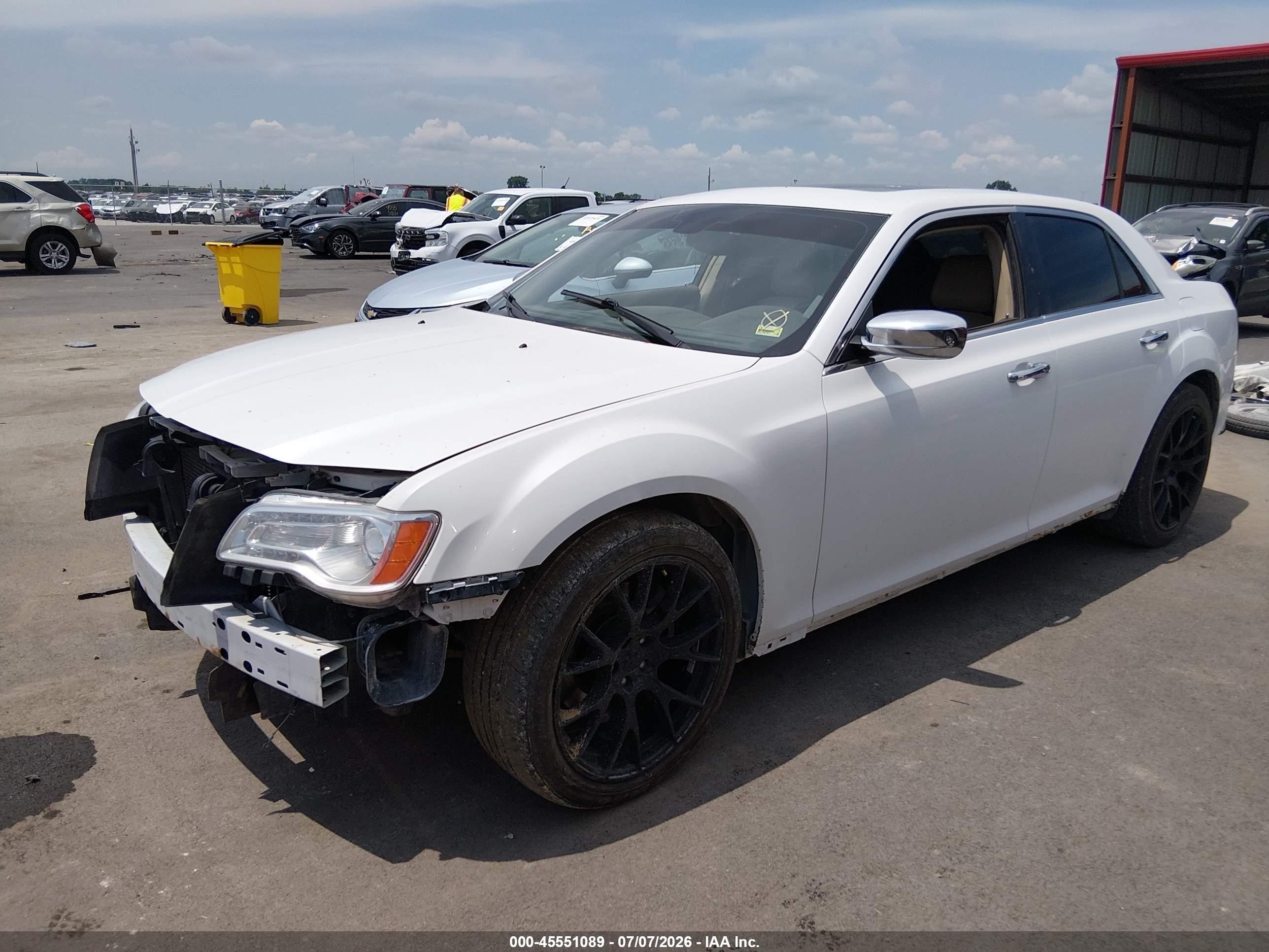 2011 Chrysler 300c   Белый vin: 2C3CA6CT8BH528326