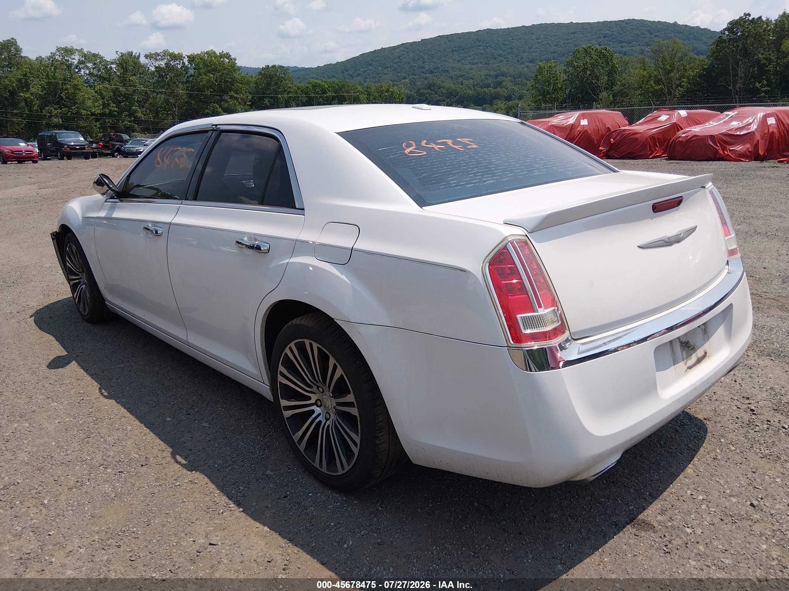 2011 Chrysler 300c   White vin: 2C3CA6CT9BH559701