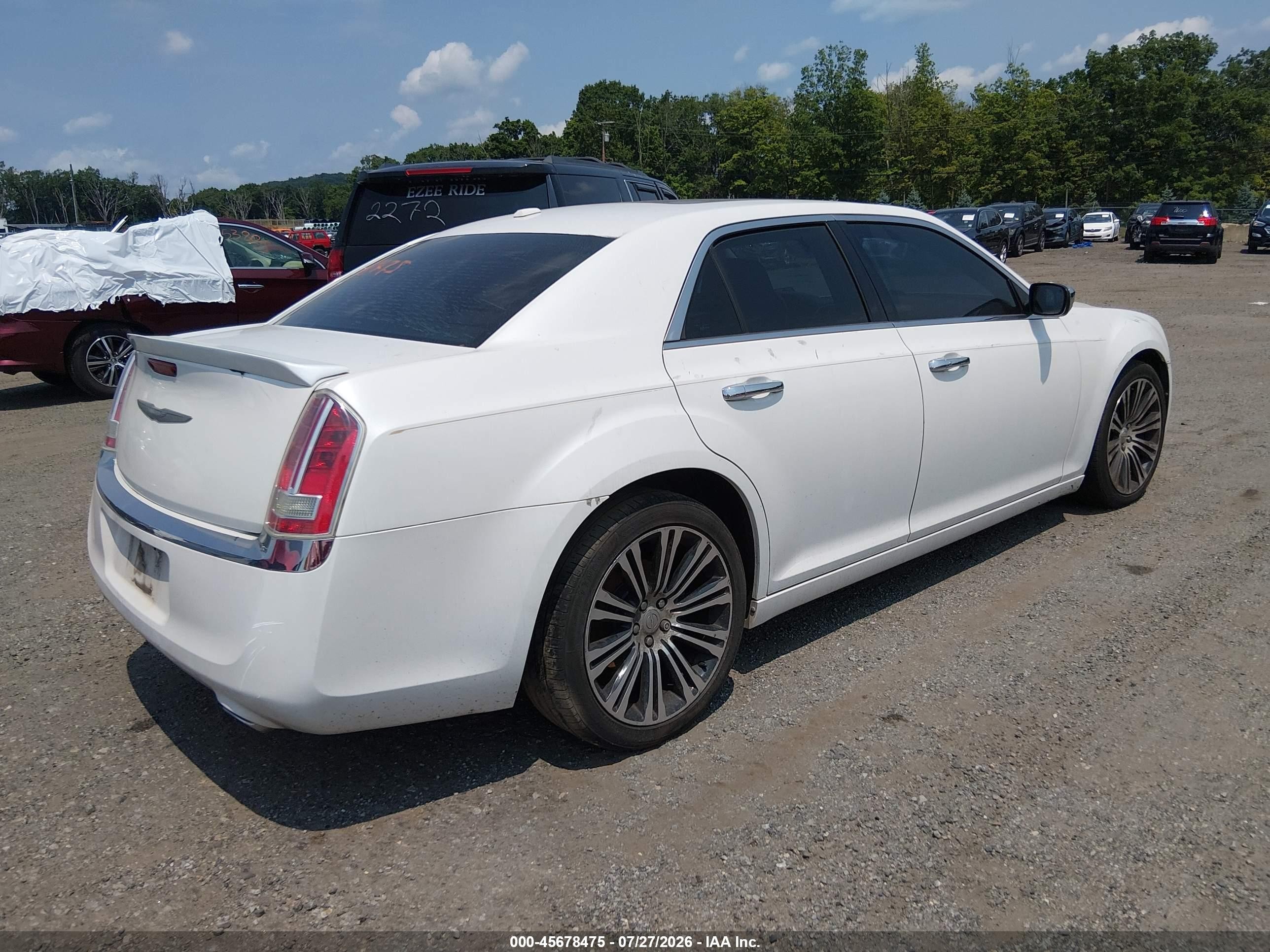 2011 Chrysler 300c   White vin: 2C3CA6CT9BH559701