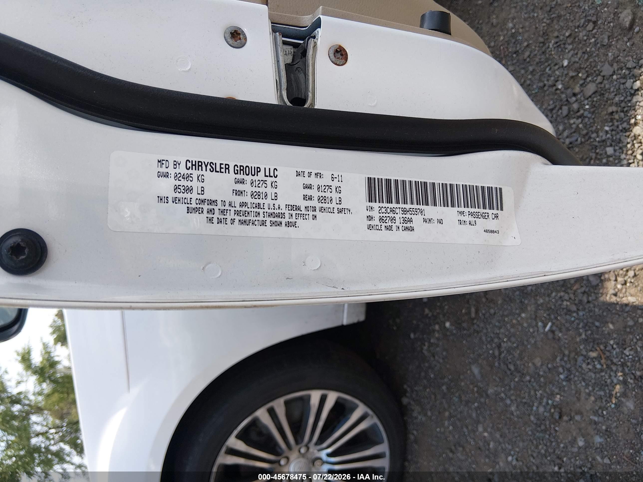 2011 Chrysler 300c   White vin: 2C3CA6CT9BH559701