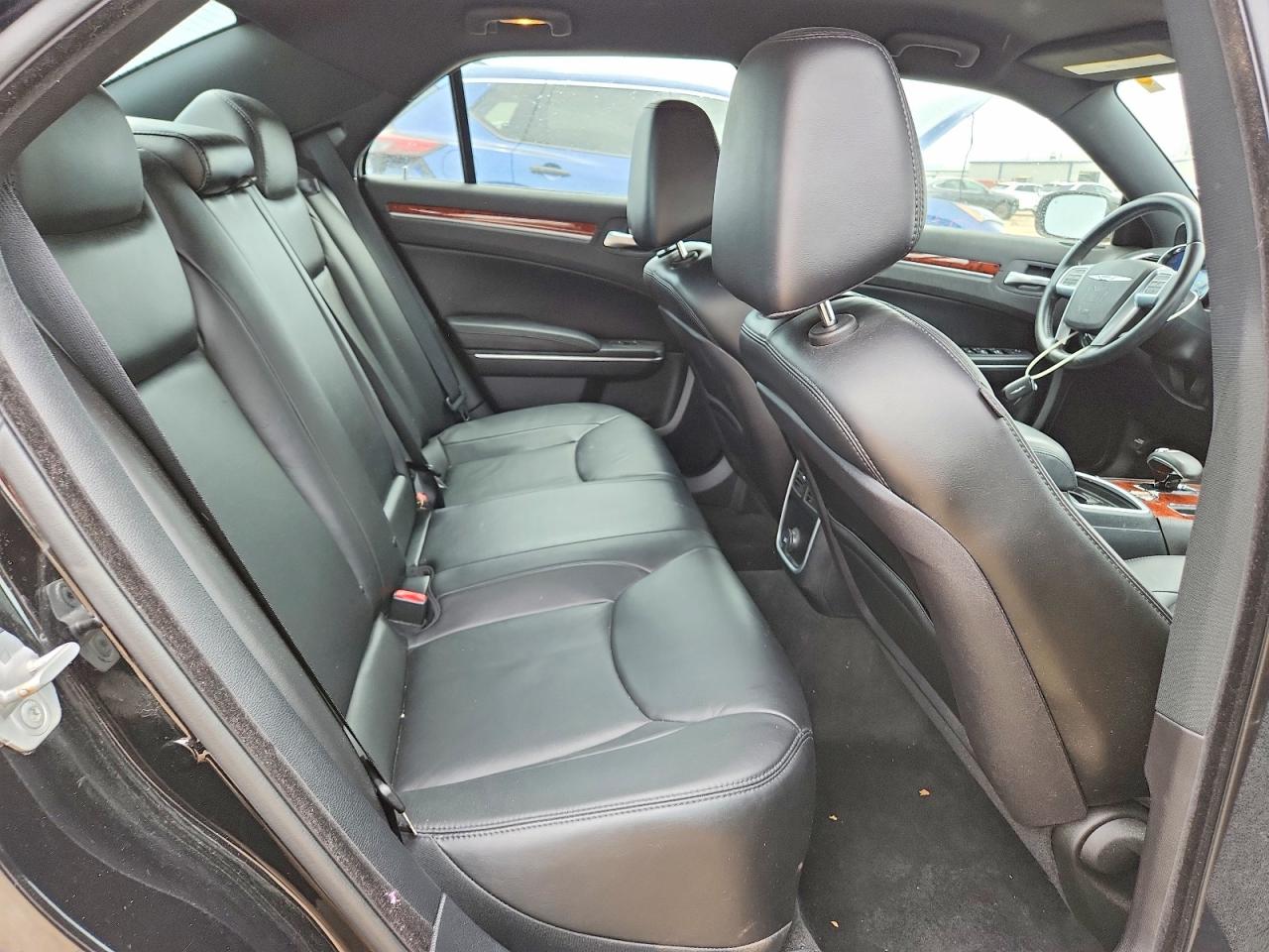 2013 Chrysler 300 Черный vin: 2C3CCAAG0DH528892