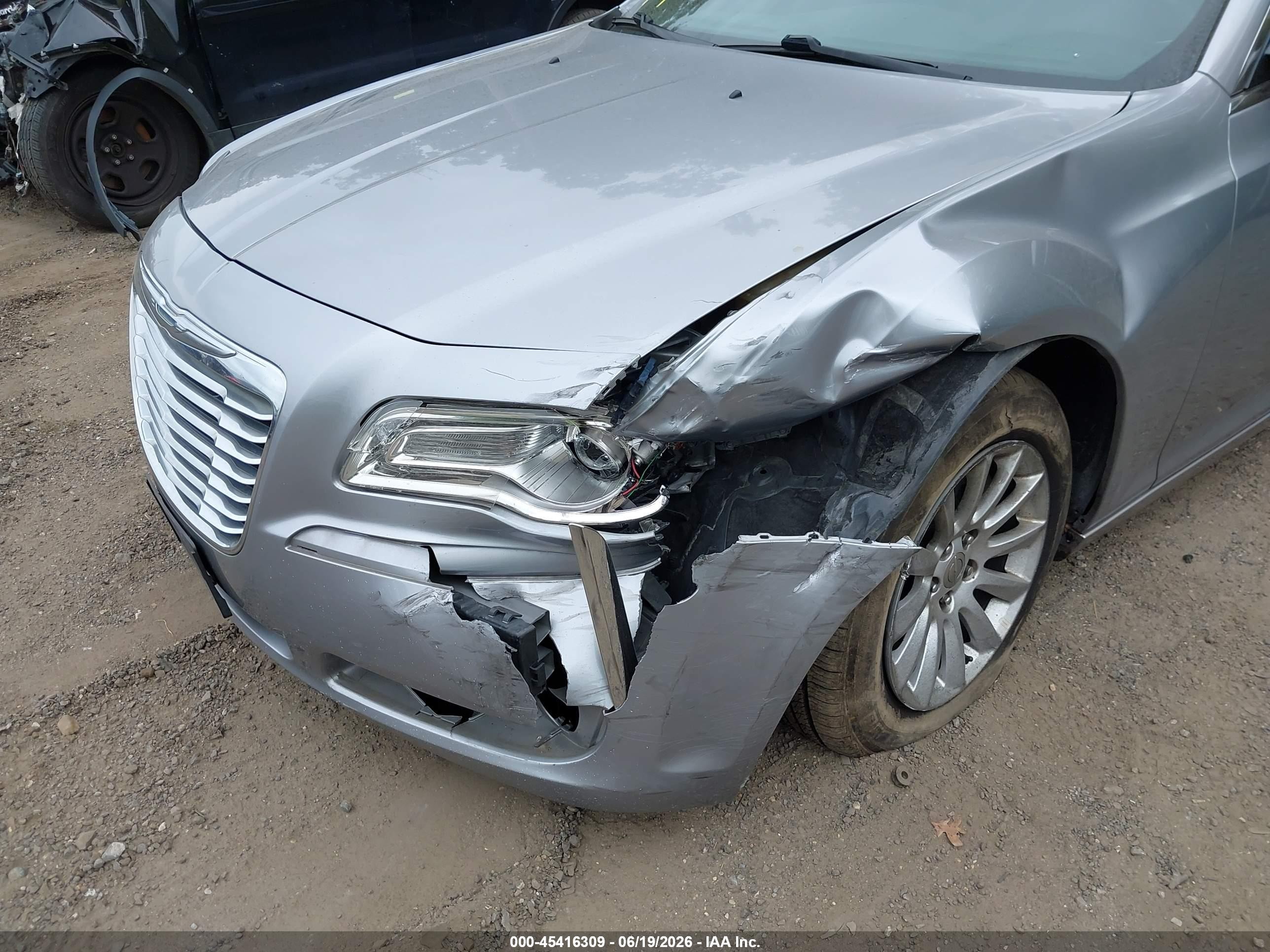 2013 Chrysler 300 Motown Серебряный vin: 2C3CCAAG0DH599218