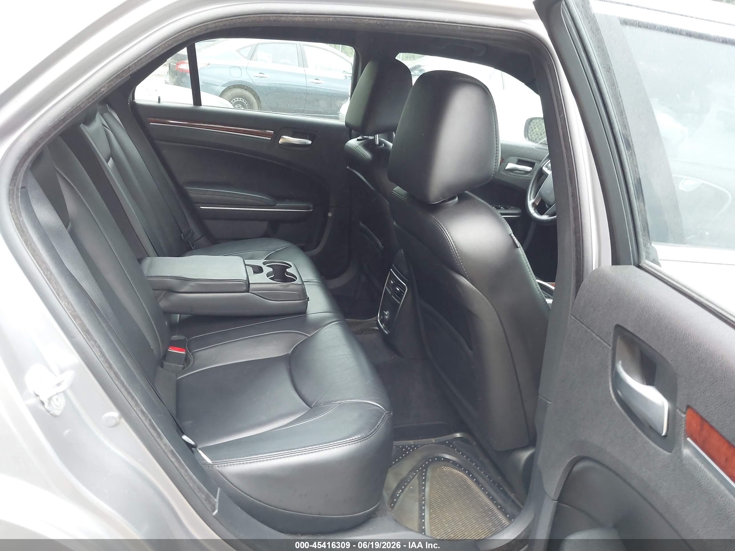 2013 Chrysler 300 Motown Серебряный vin: 2C3CCAAG0DH599218