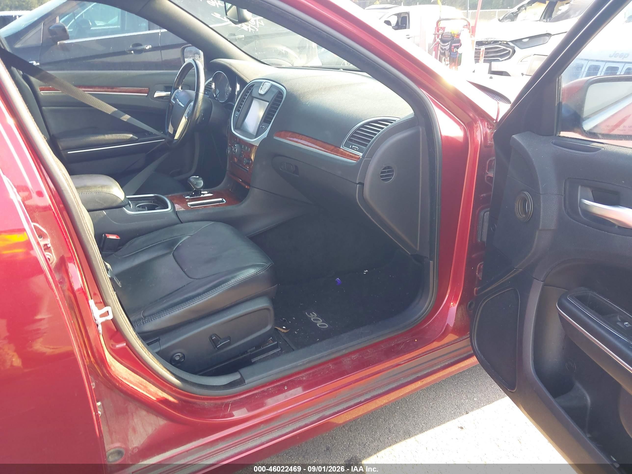 2013 Chrysler 300 Motown Red vin: 2C3CCAAG0DH707661