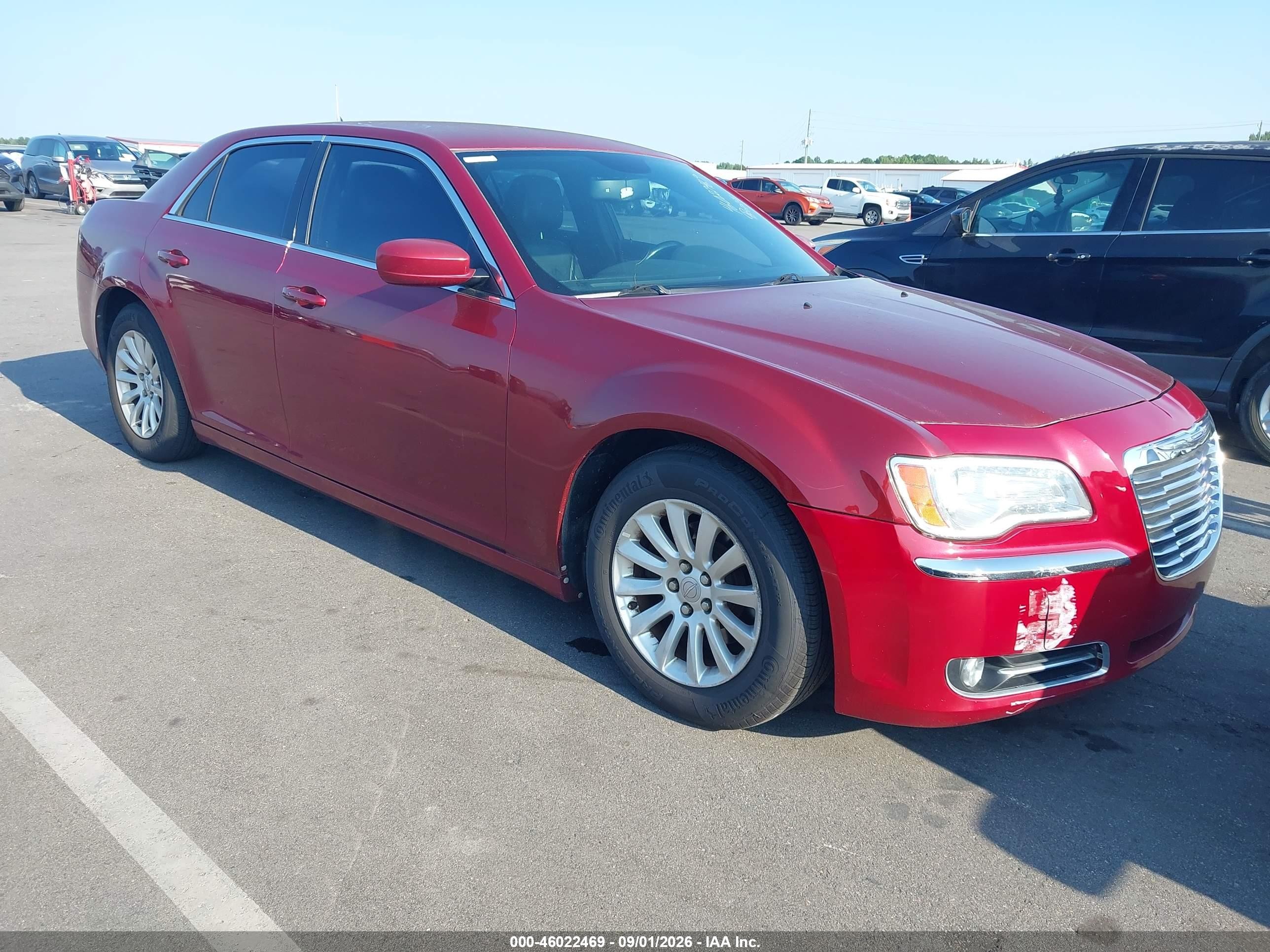 2013 Chrysler 300 Motown Красный vin: 2C3CCAAG0DH707661