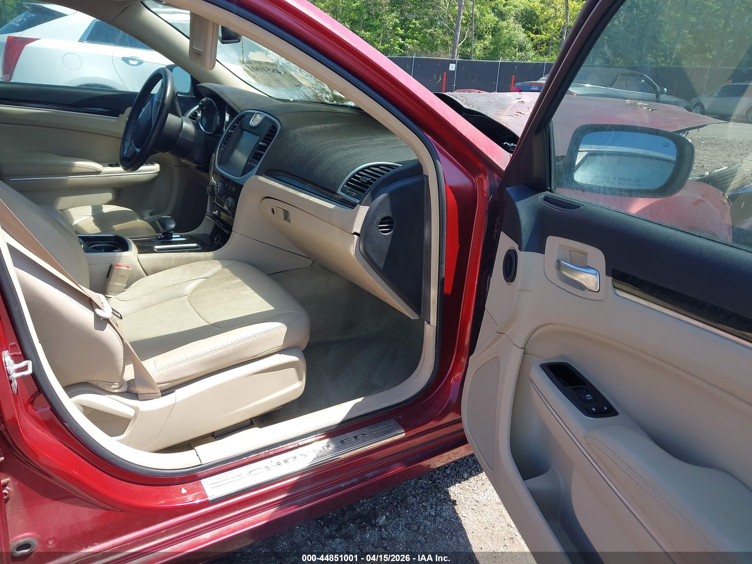 2014 Chrysler 300 Burgundy vin: 2C3CCAAG0EH118983