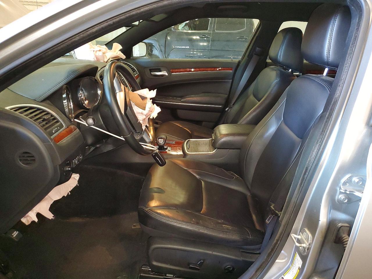 2014 Chrysler 300 Silver vin: 2C3CCAAG0EH121673