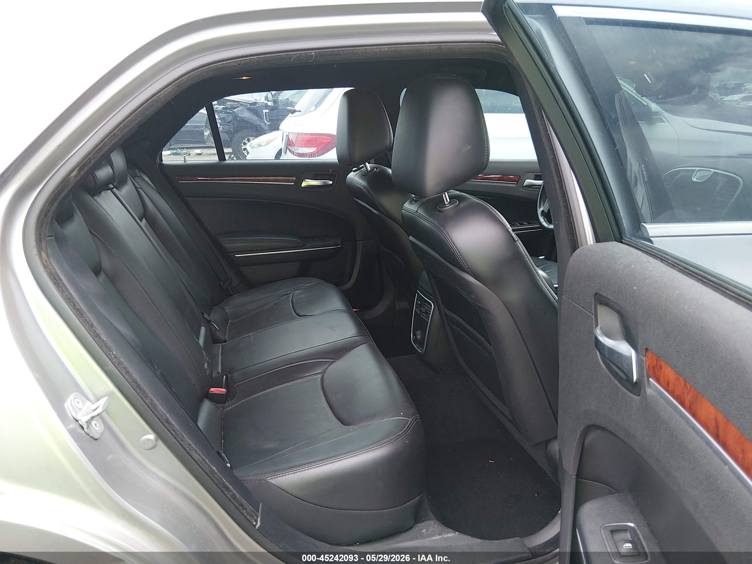 2014 Chrysler 300   Gray vin: 2C3CCAAG0EH182795