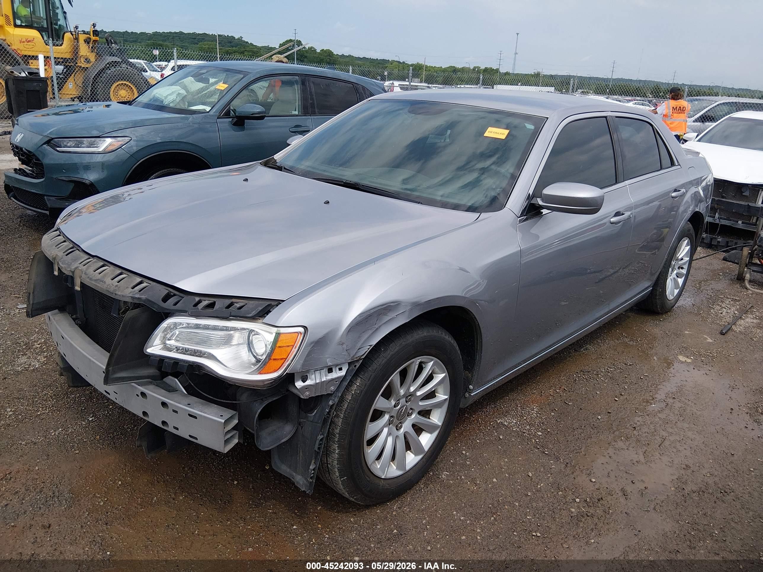 2014 Chrysler 300   Gray vin: 2C3CCAAG0EH182795