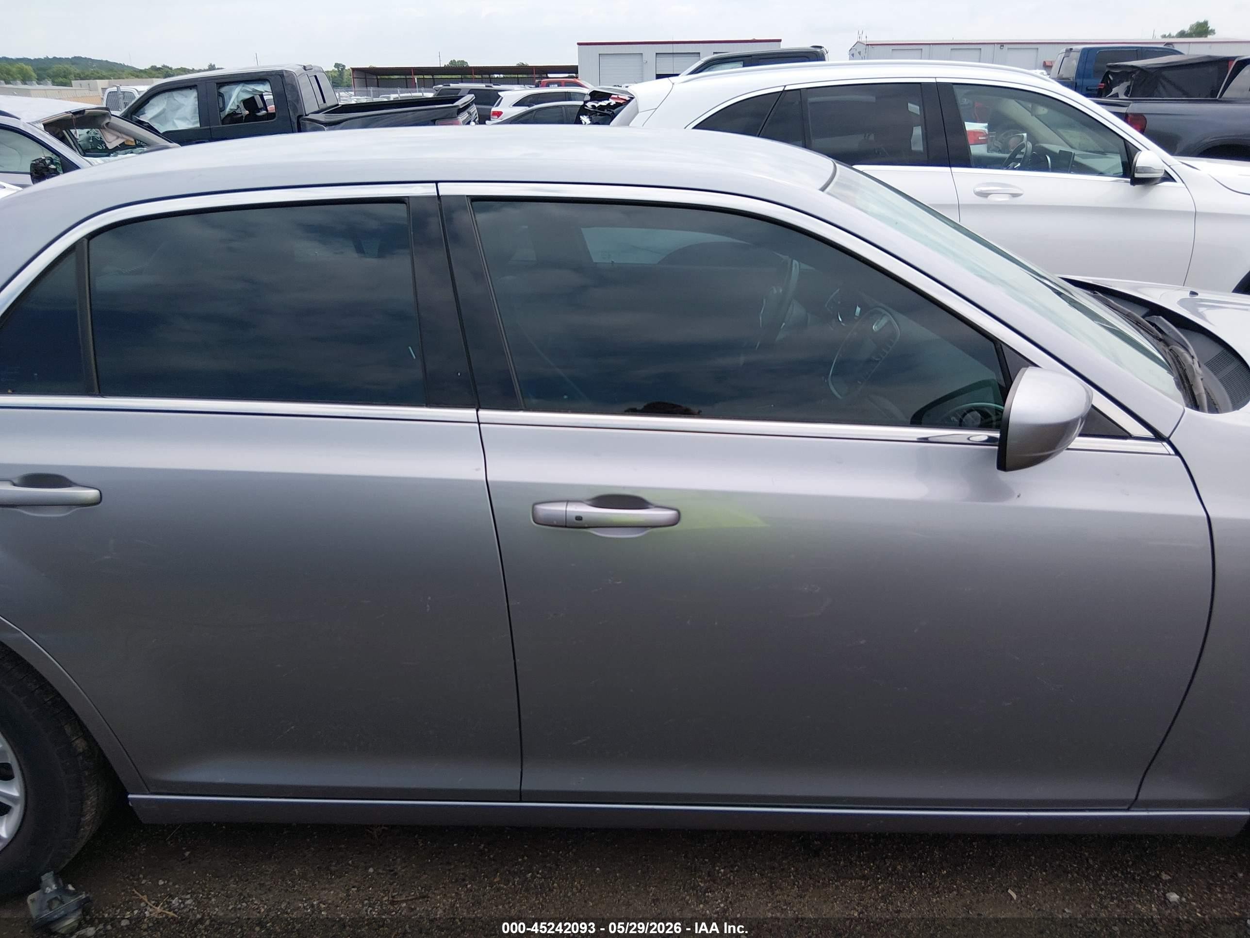 2014 Chrysler 300   Gray vin: 2C3CCAAG0EH182795