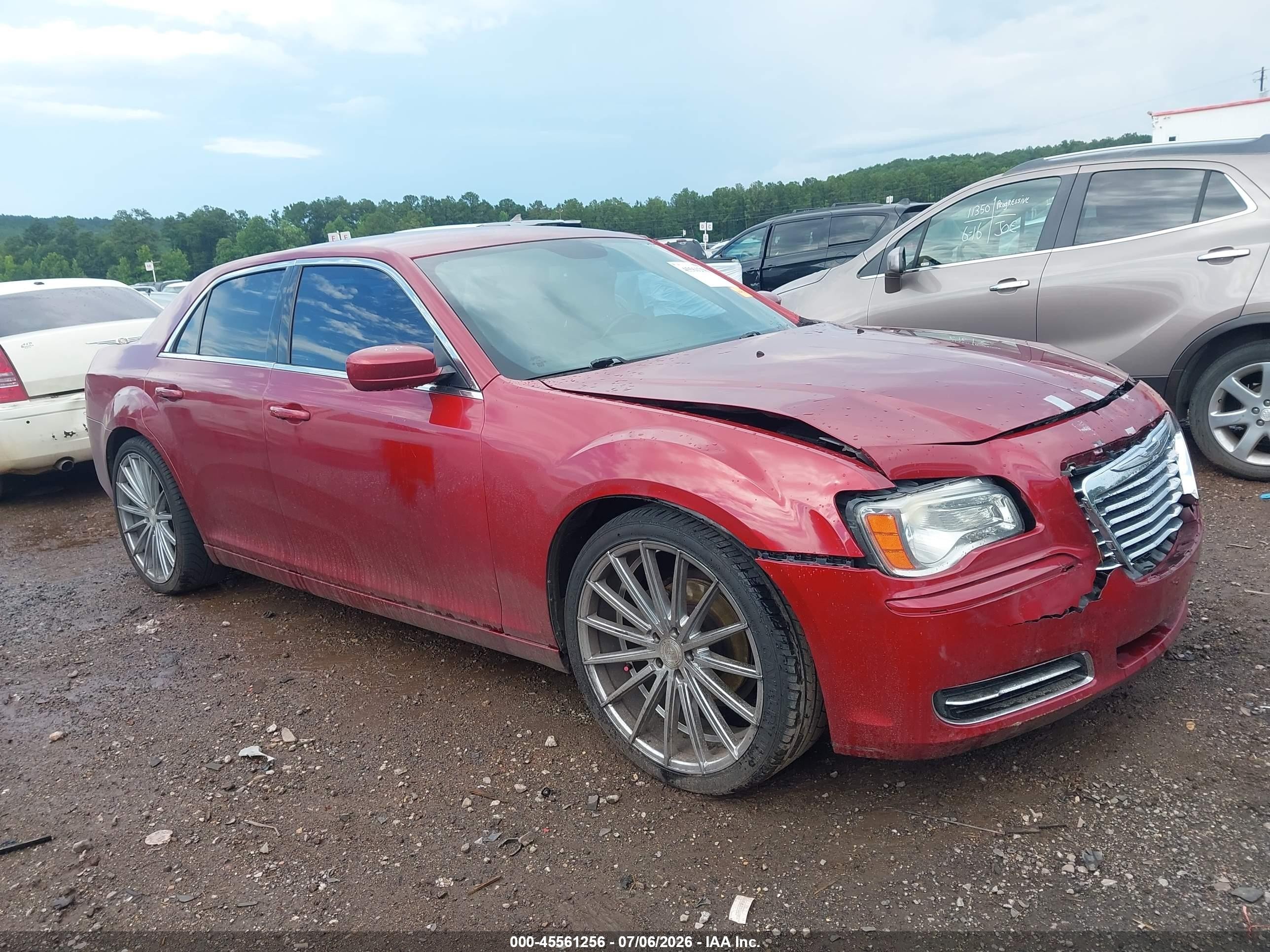 2014 Chrysler 300   Red vin: 2C3CCAAG0EH244406