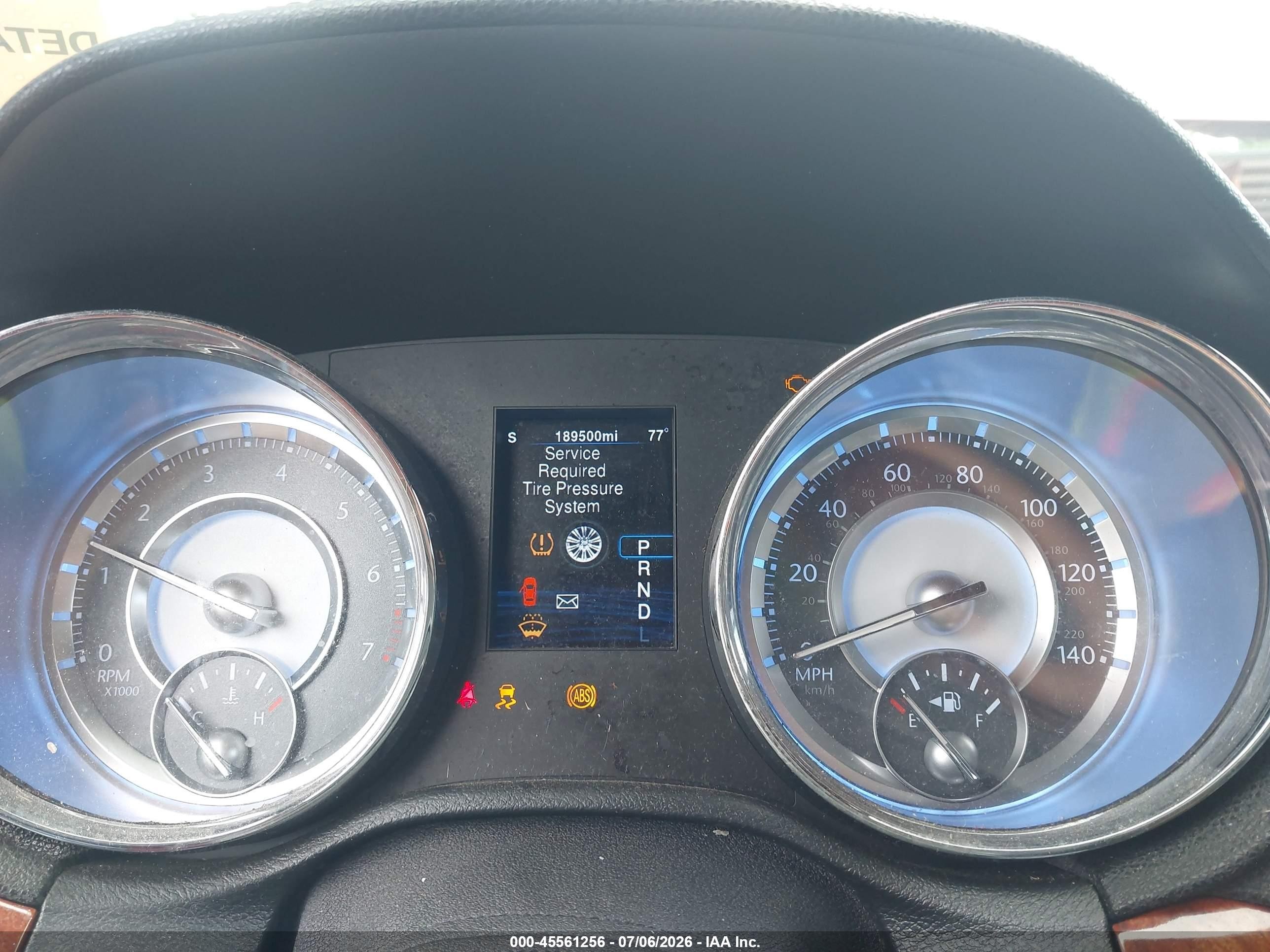 2014 Chrysler 300   Red vin: 2C3CCAAG0EH244406