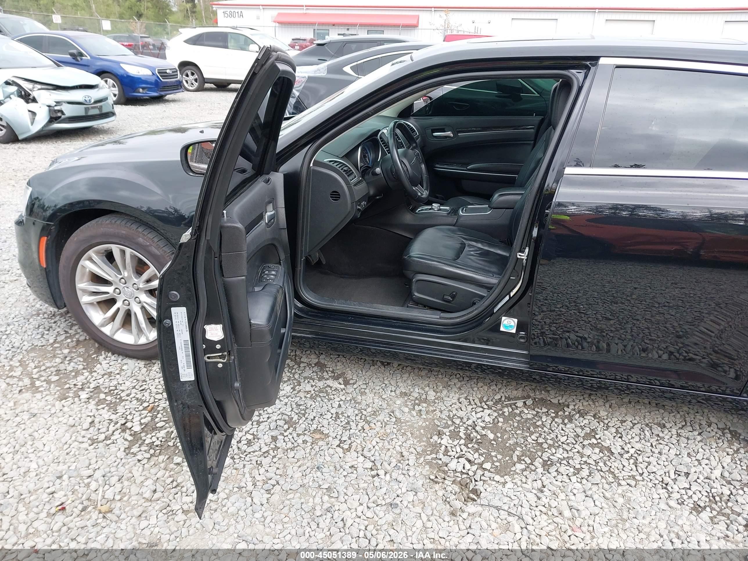 2015 Chrysler 300 Touring Black vin: 2C3CCAAG0FH828595