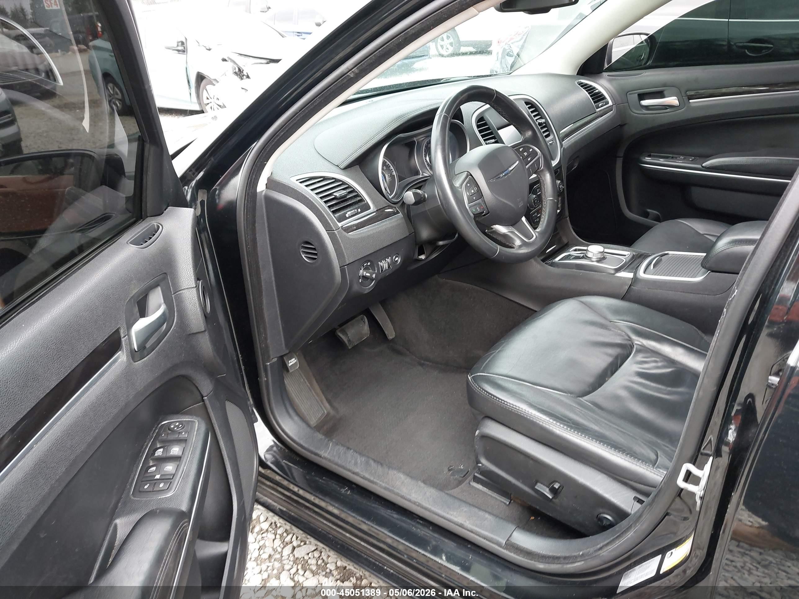 2015 Chrysler 300 Touring Black vin: 2C3CCAAG0FH828595
