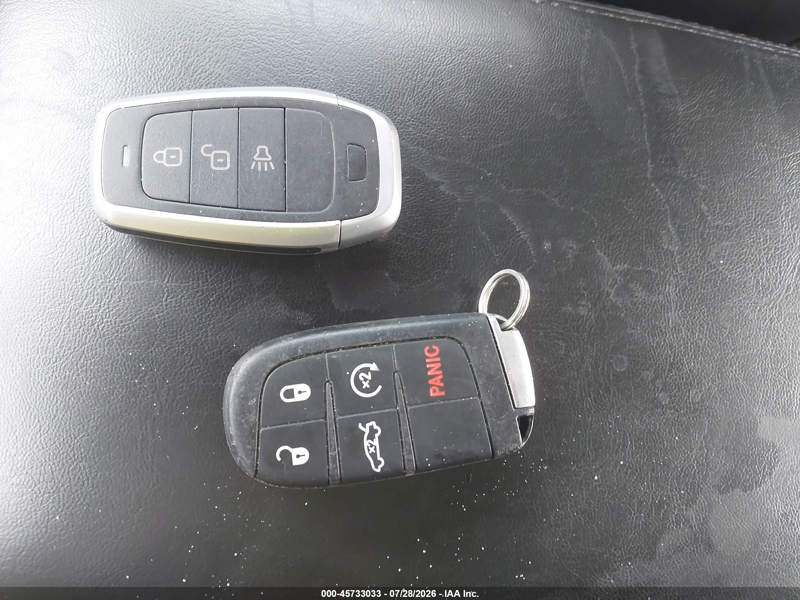 2015 Chrysler 300 Limited Серый vin: 2C3CCAAG0FH853545