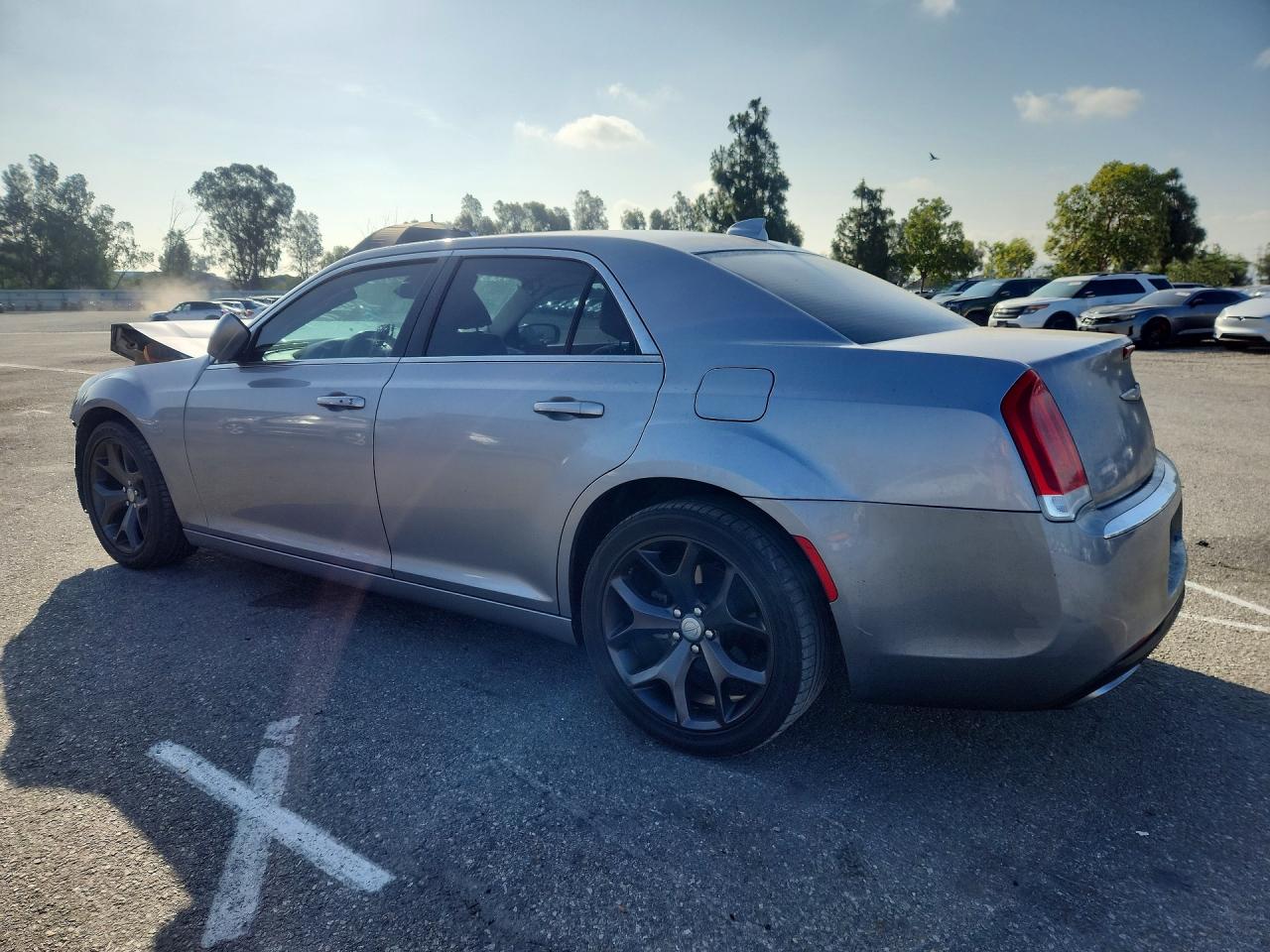 2015 Chrysler 300 Limited Silver vin: 2C3CCAAG0FH904087