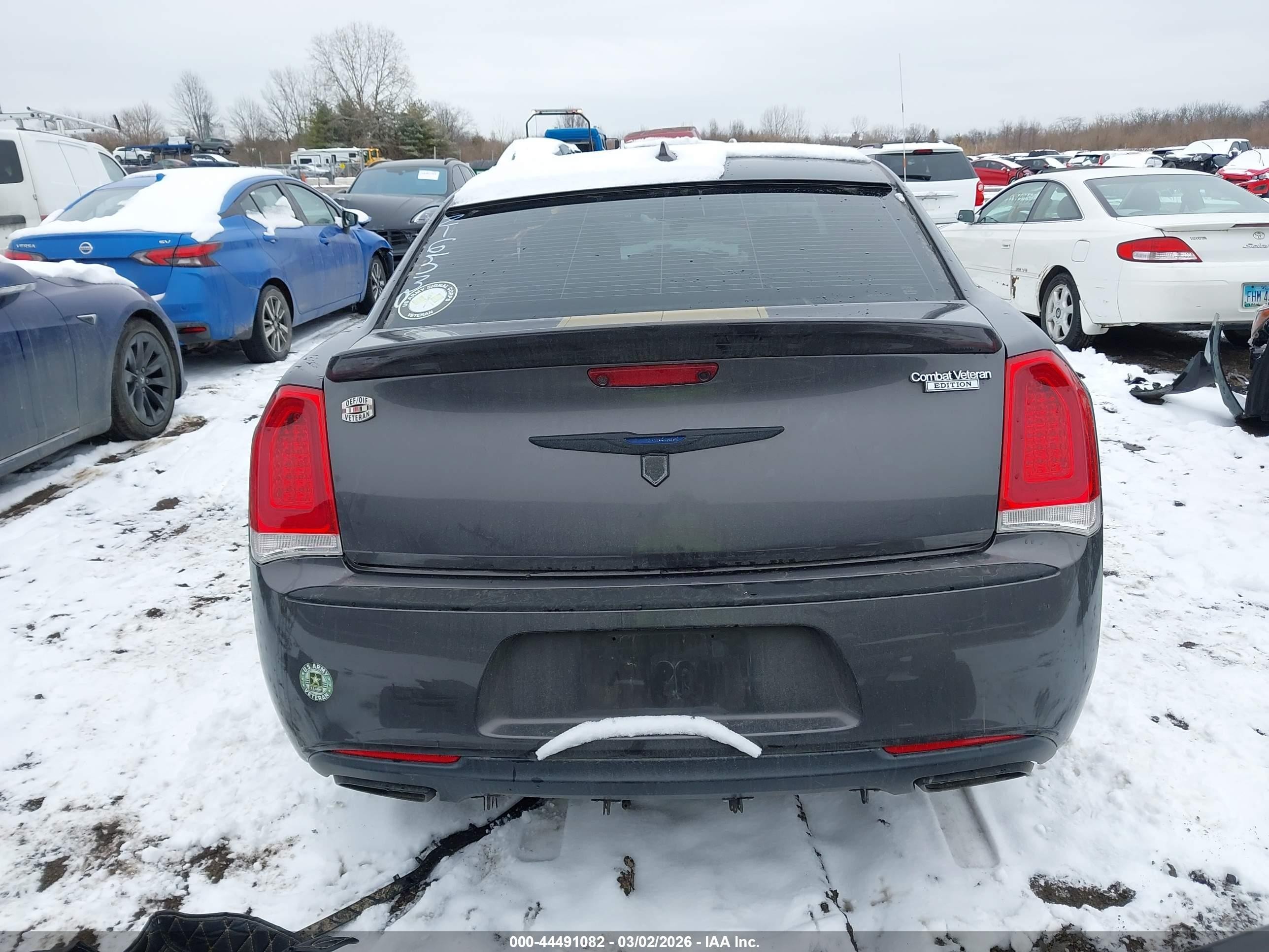 2016 Chrysler 300 Limited Gray vin: 2C3CCAAG0GH216530