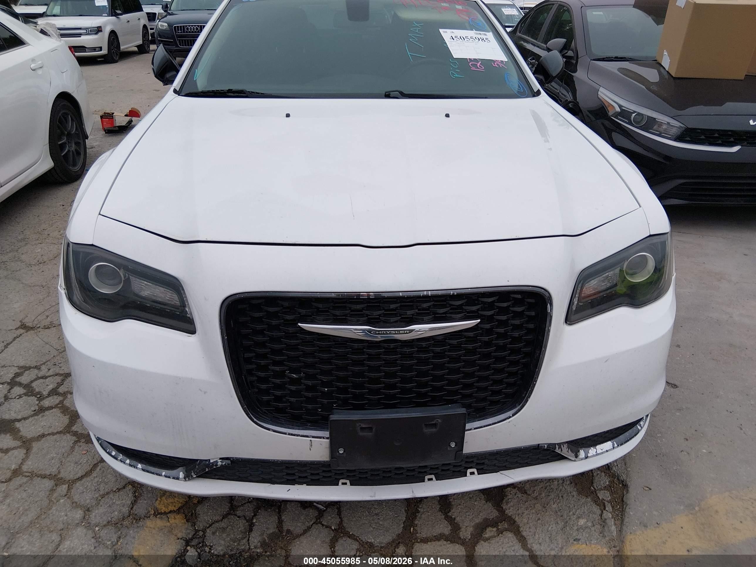 2020 Chrysler 300 Touring White vin: 2C3CCAAG0LH123050
