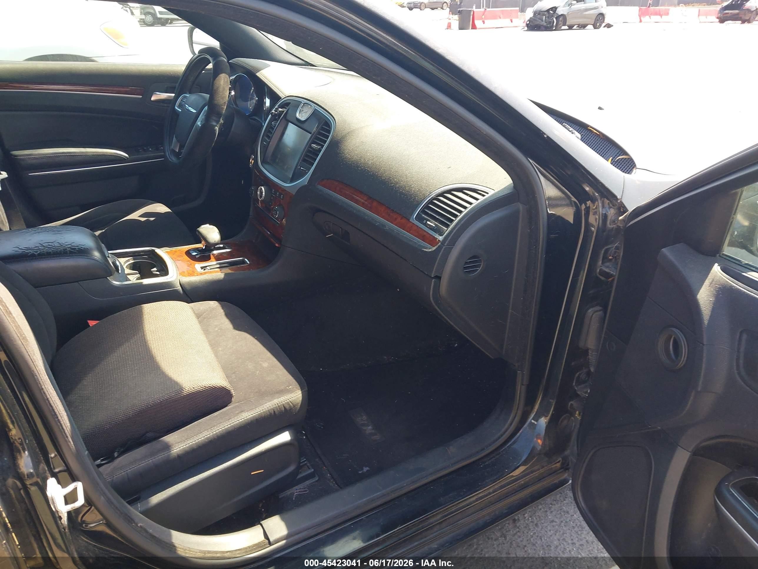2012 Chrysler 300   Black vin: 2C3CCAAG1CH165579