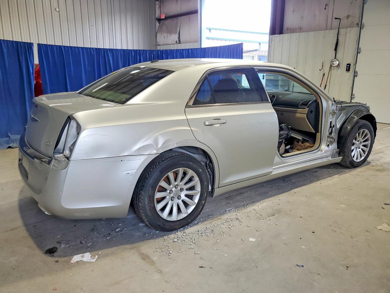 2012 Chrysler 300 Silver vin: 2C3CCAAG1CH289268